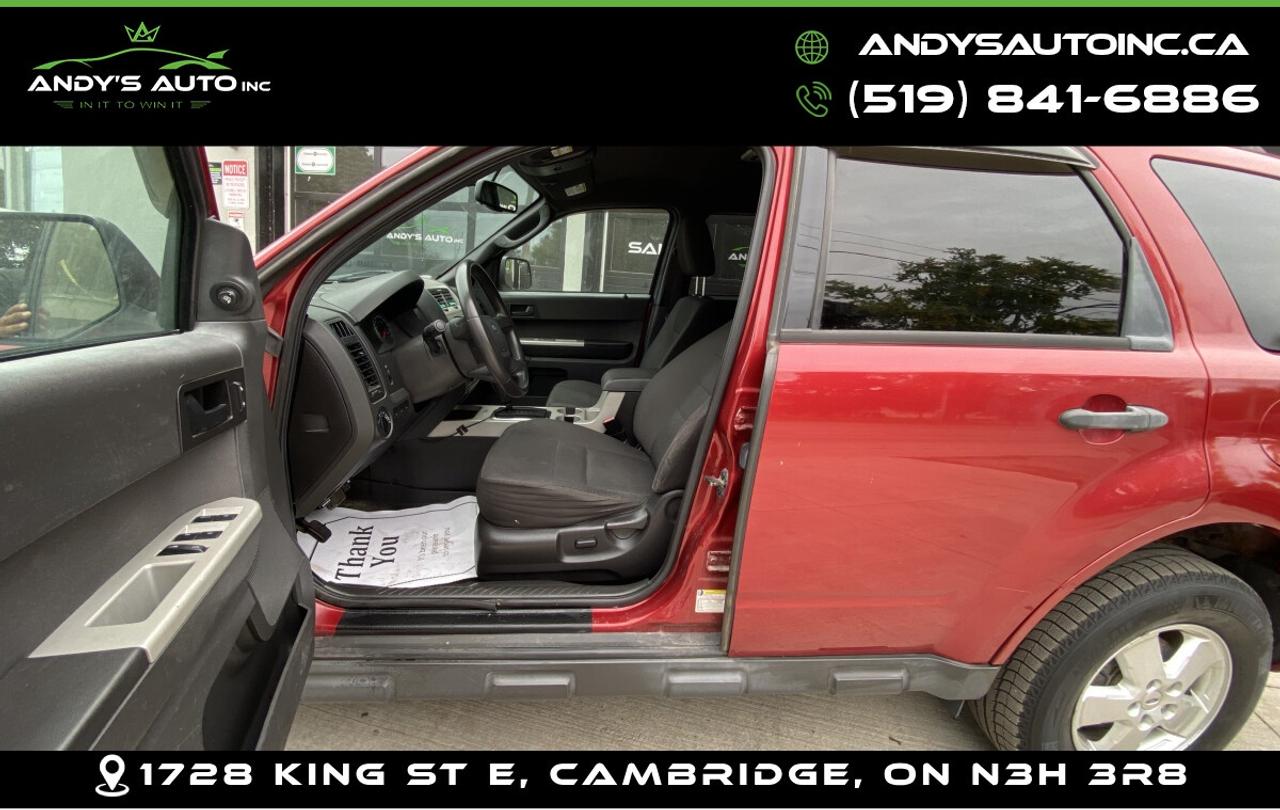 2012 Ford Escape ! LOW KM ! POWER SEATS ! NO ACCIDENTS ! KEY XLT ! LOW KM ! POWER SEATS ! NO ACCIDENTS ! KEYLES Photo