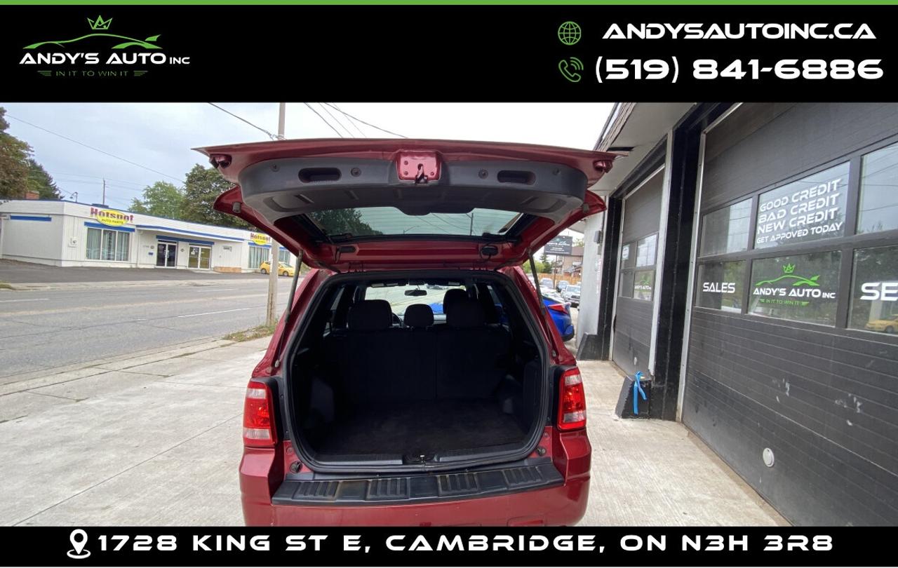 2012 Ford Escape ! LOW KM ! POWER SEATS ! NO ACCIDENTS ! KEY XLT ! LOW KM ! POWER SEATS ! NO ACCIDENTS ! KEYLES Photo