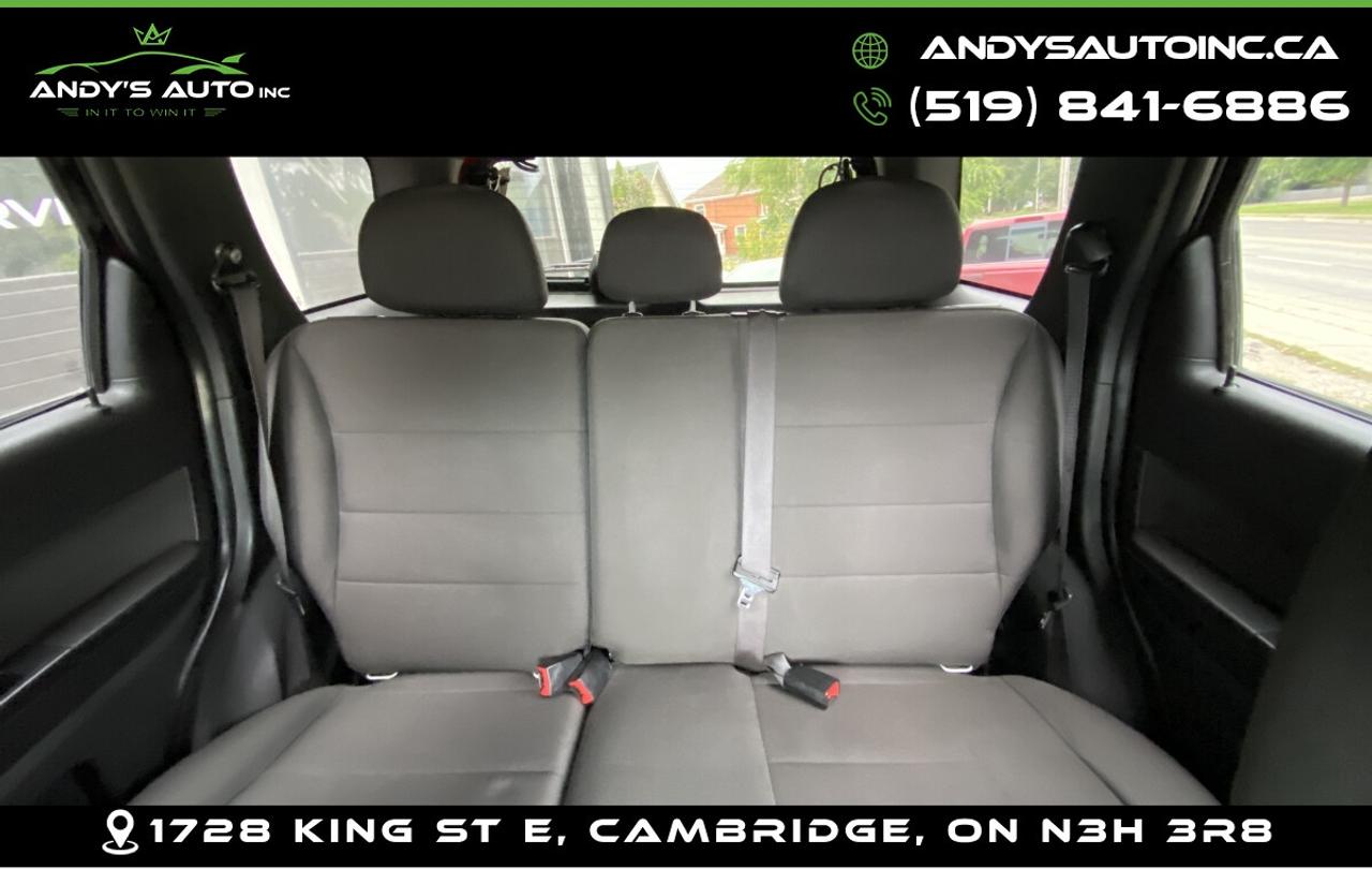 2012 Ford Escape ! LOW KM ! POWER SEATS ! NO ACCIDENTS ! KEY XLT ! LOW KM ! POWER SEATS ! NO ACCIDENTS ! KEYLES Photo