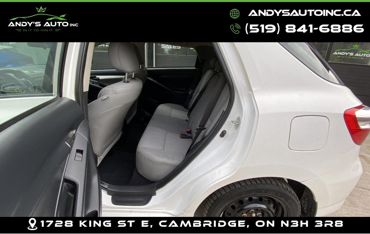 2012 Toyota Matrix ! ONE OWNER ! SUNROOF ! POWER WINDOWS ! KEY L ! ONE OWNER ! SUNROOF ! POWER WINDOWS ! KEYLESS Photo