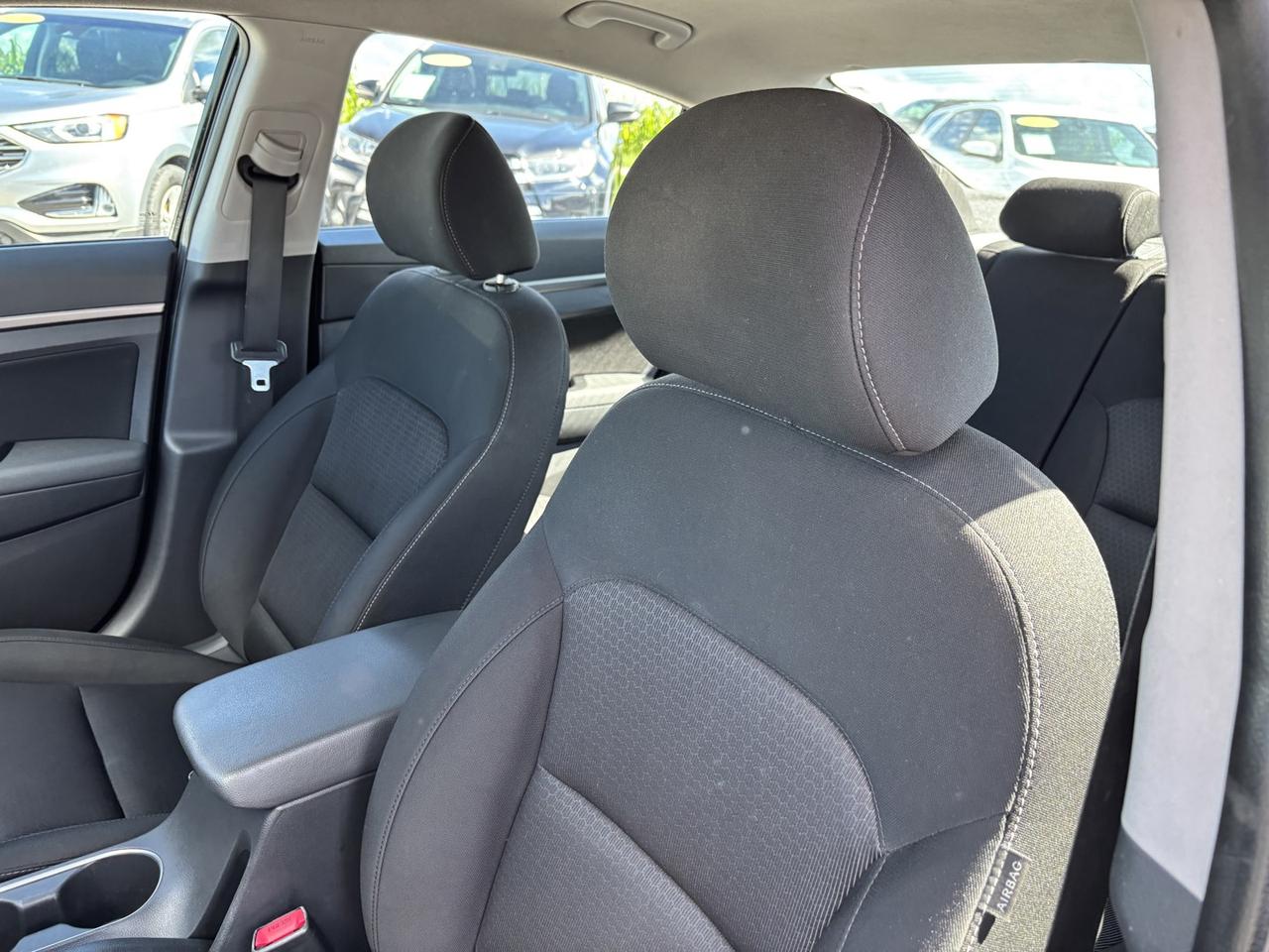2017 Hyundai Elantra GL Photo