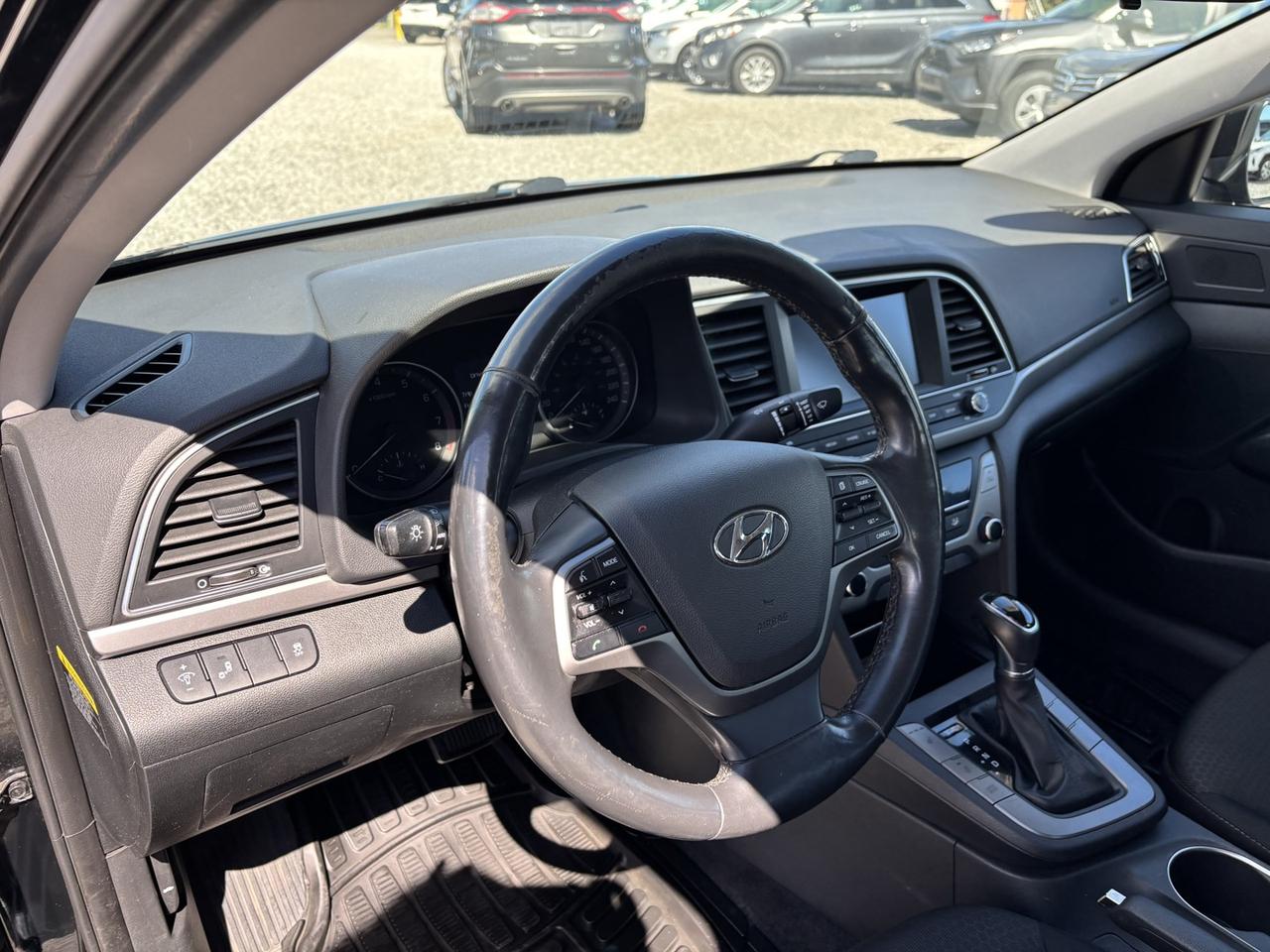 2017 Hyundai Elantra GL Photo