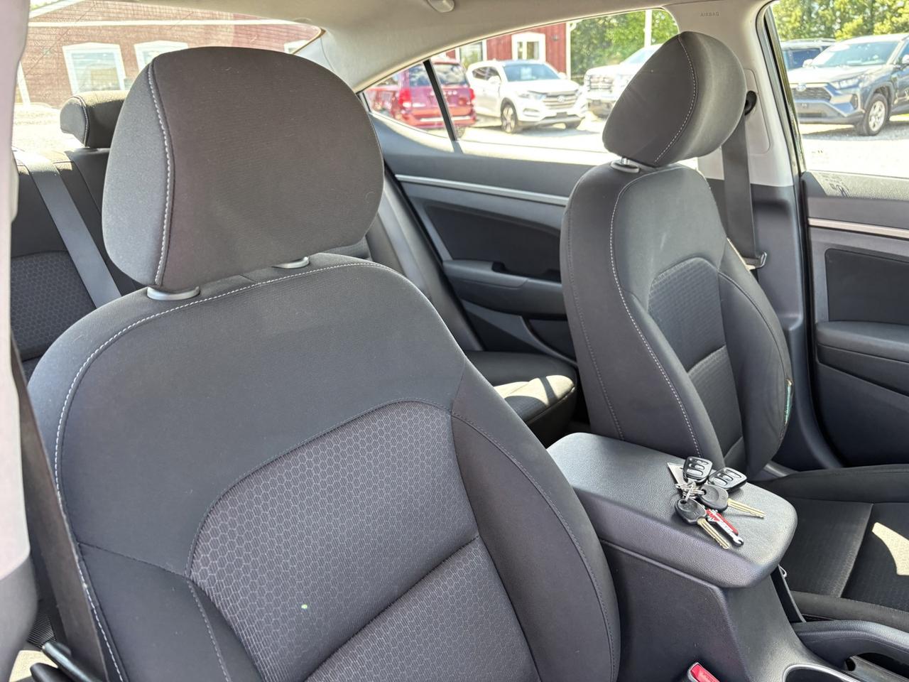 2017 Hyundai Elantra GL Photo