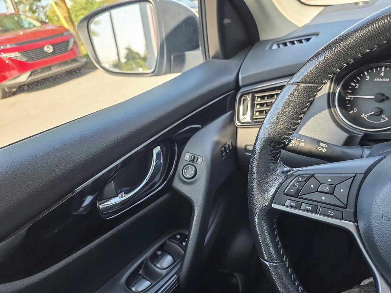 2023 Nissan Qashqai SL Photo