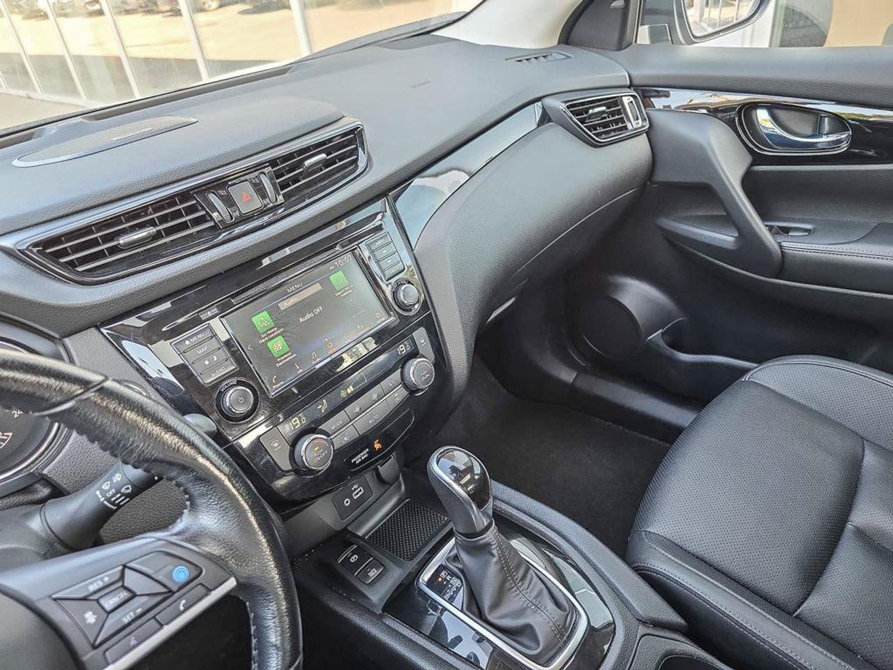 2023 Nissan Qashqai SL Photo