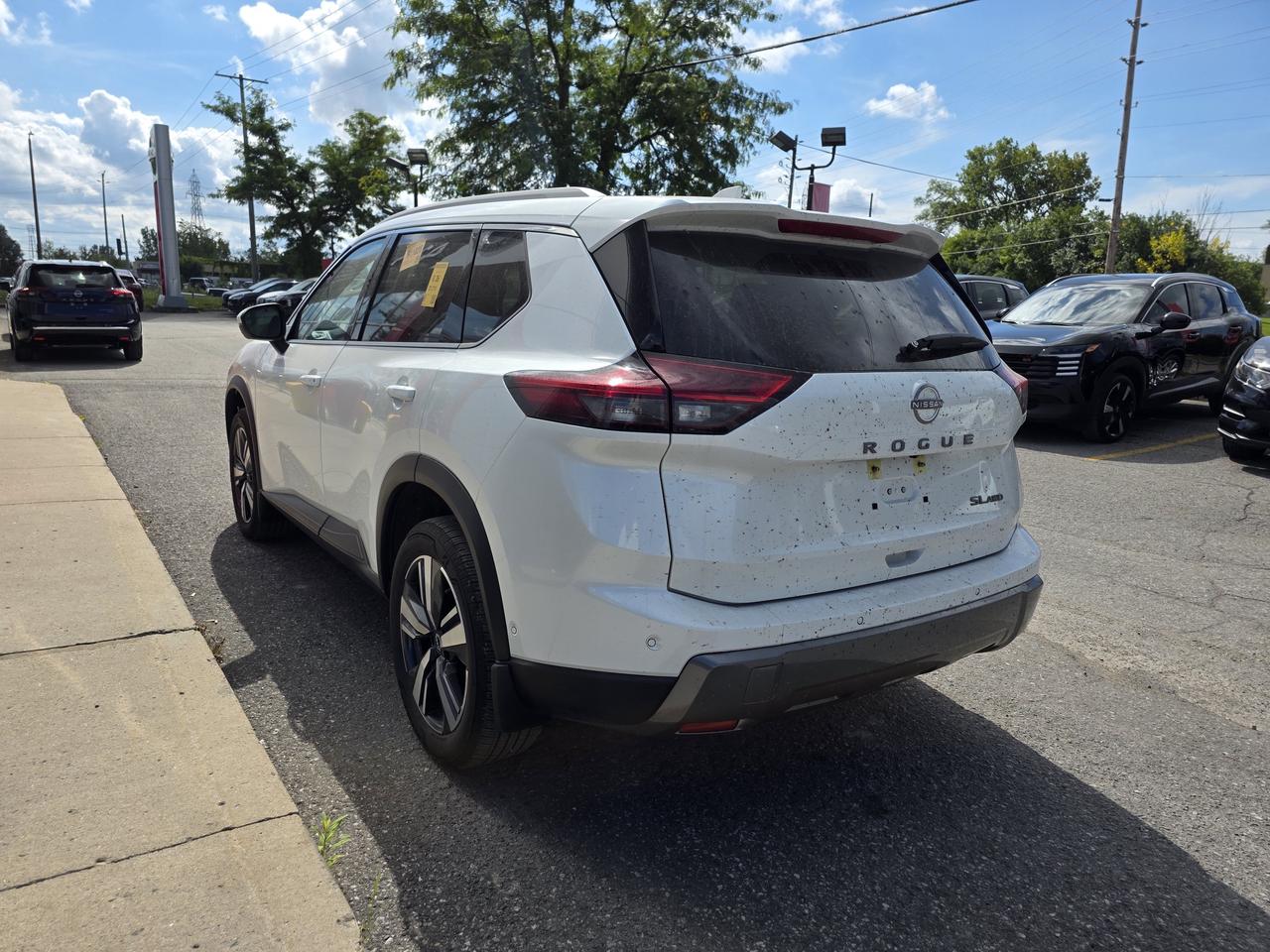 2024 Nissan Rogue SL AWD | Leather | Apple Car Play | Google Built-in | Photo