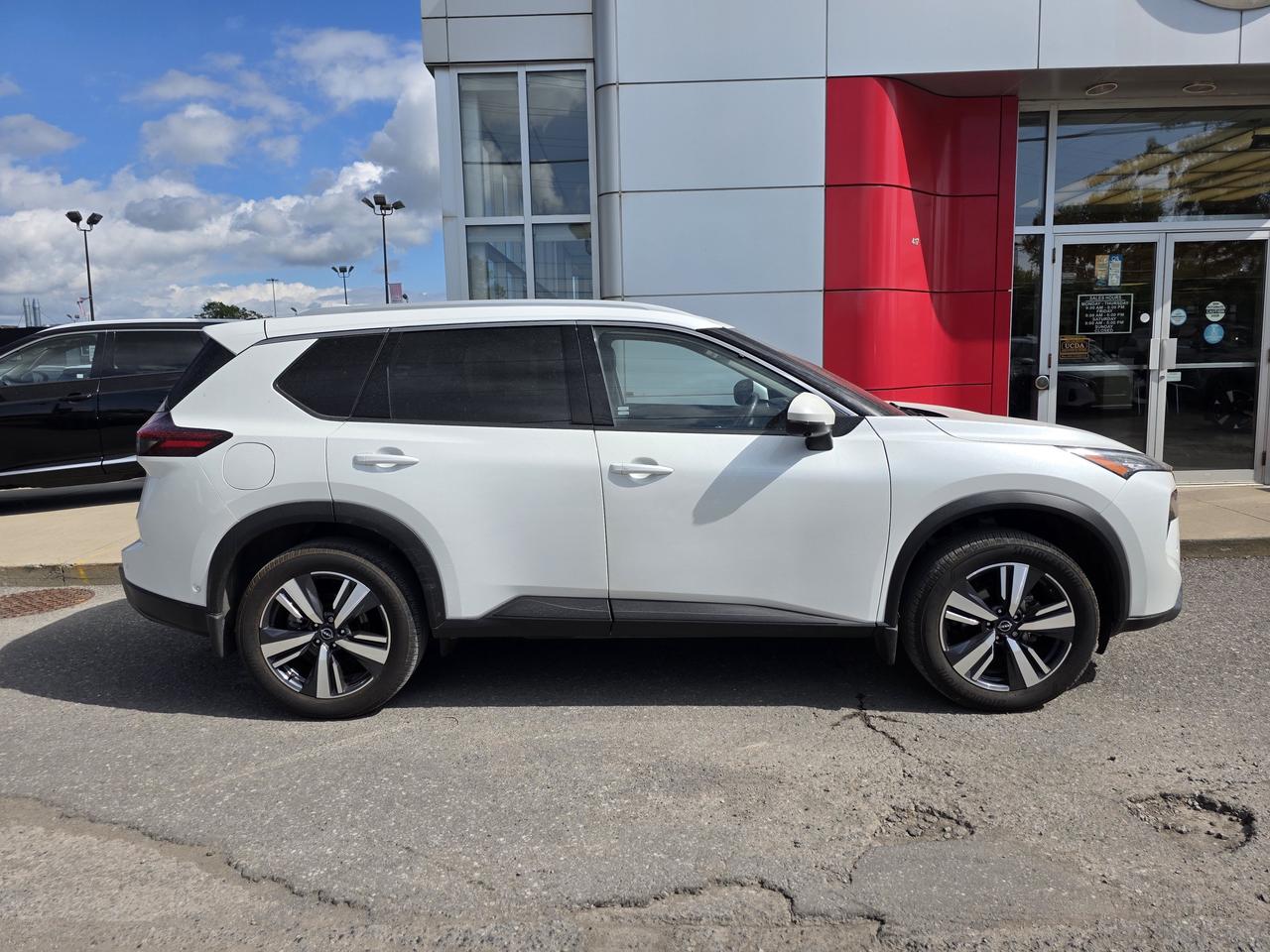 2024 Nissan Rogue SL AWD | Leather | Apple Car Play | Google Built-in | Photo
