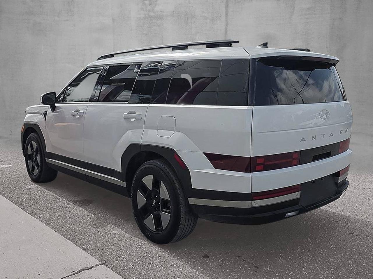 2026 Hyundai Santa Fe Hybrid Preferred AWD | Wireless Apple Car Play | Android Auto | Photo5