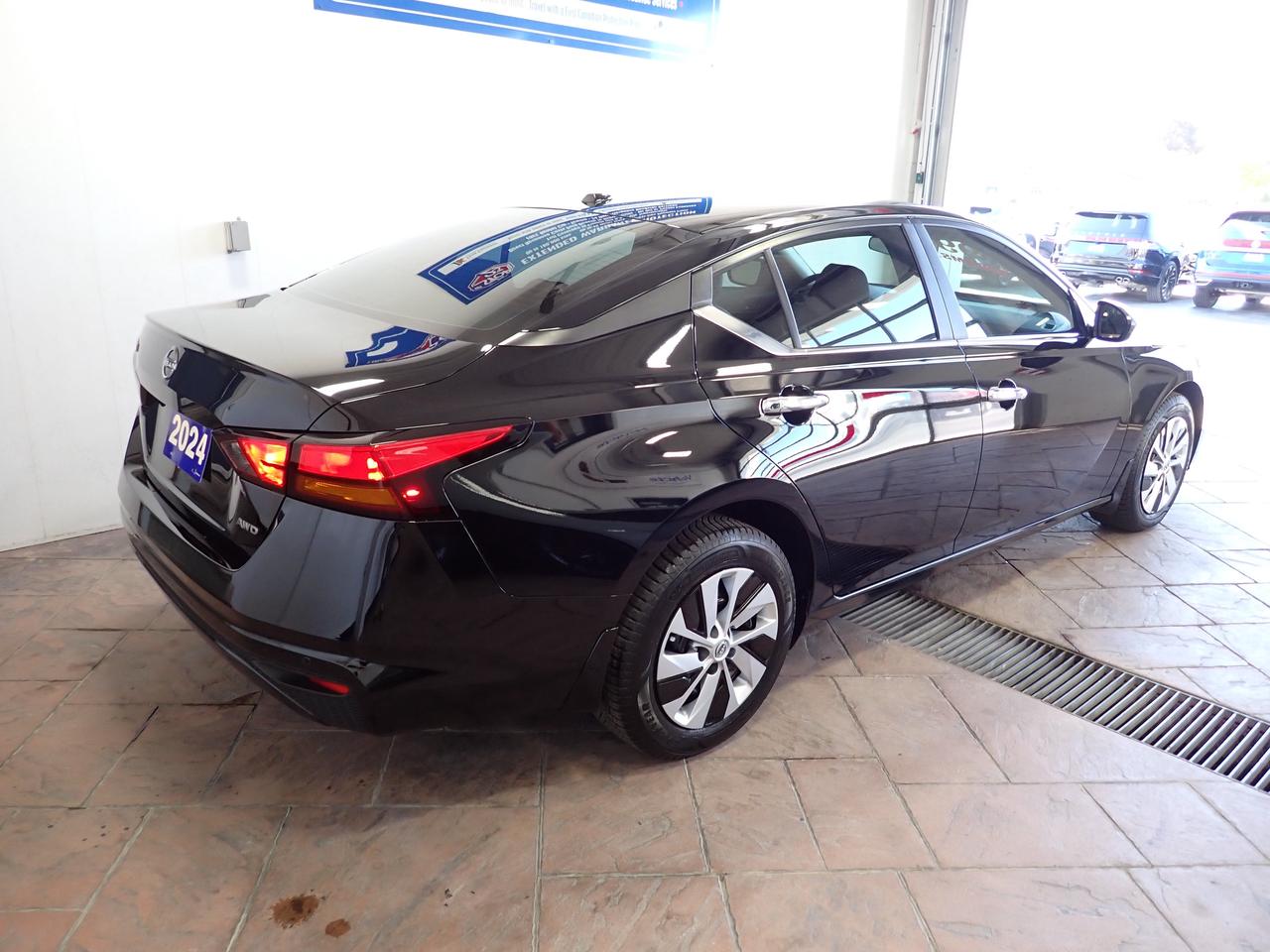 2024 Nissan Altima S AWD LEATHER Photo