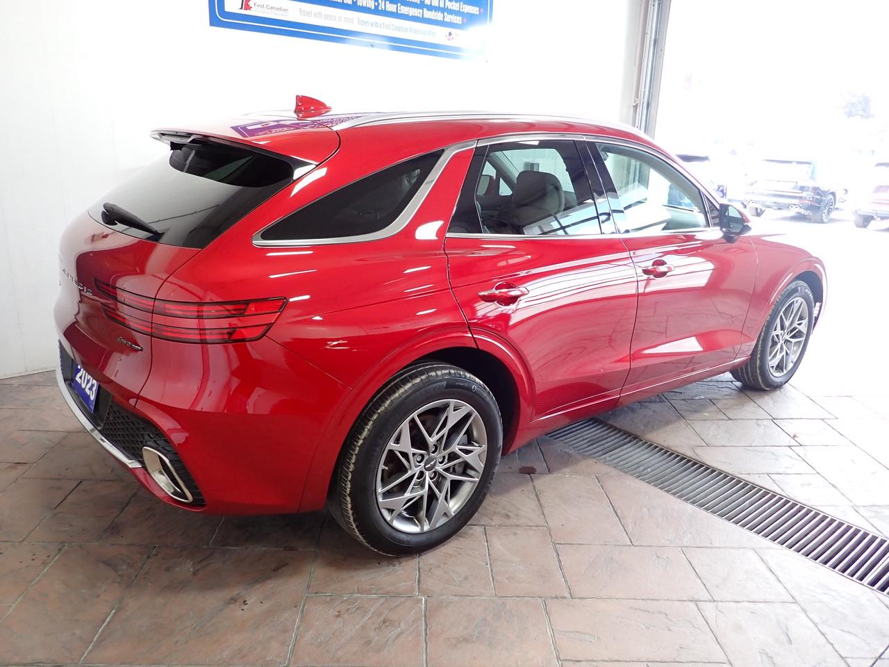 2023 Genesis GV70 2.5T Advanced AWD LEATHER NAVI SUNROOF Photo5