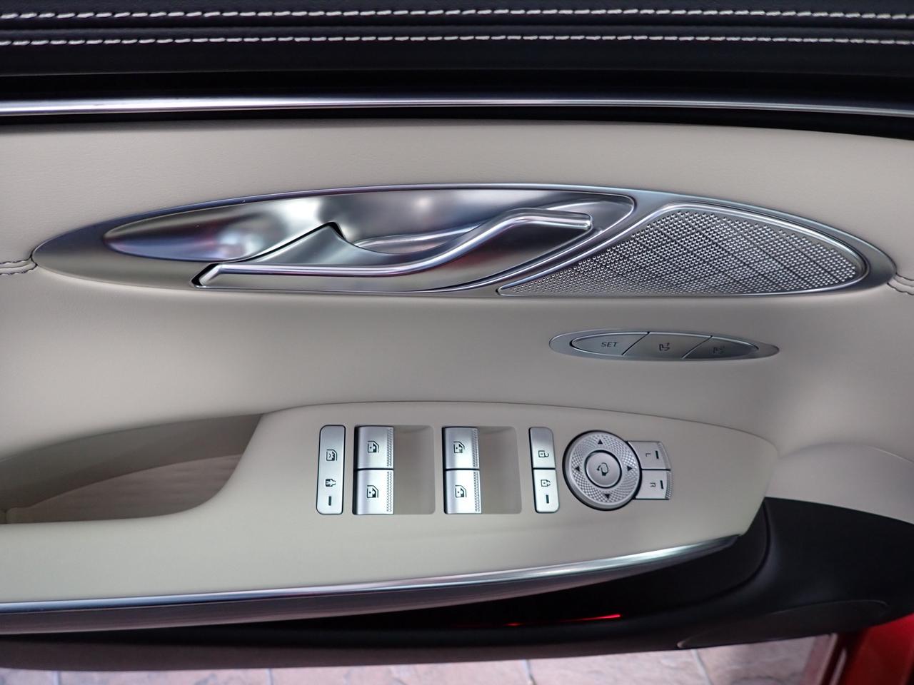 2023 Genesis GV70 2.5T Advanced AWD LEATHER NAVI SUNROOF Photo