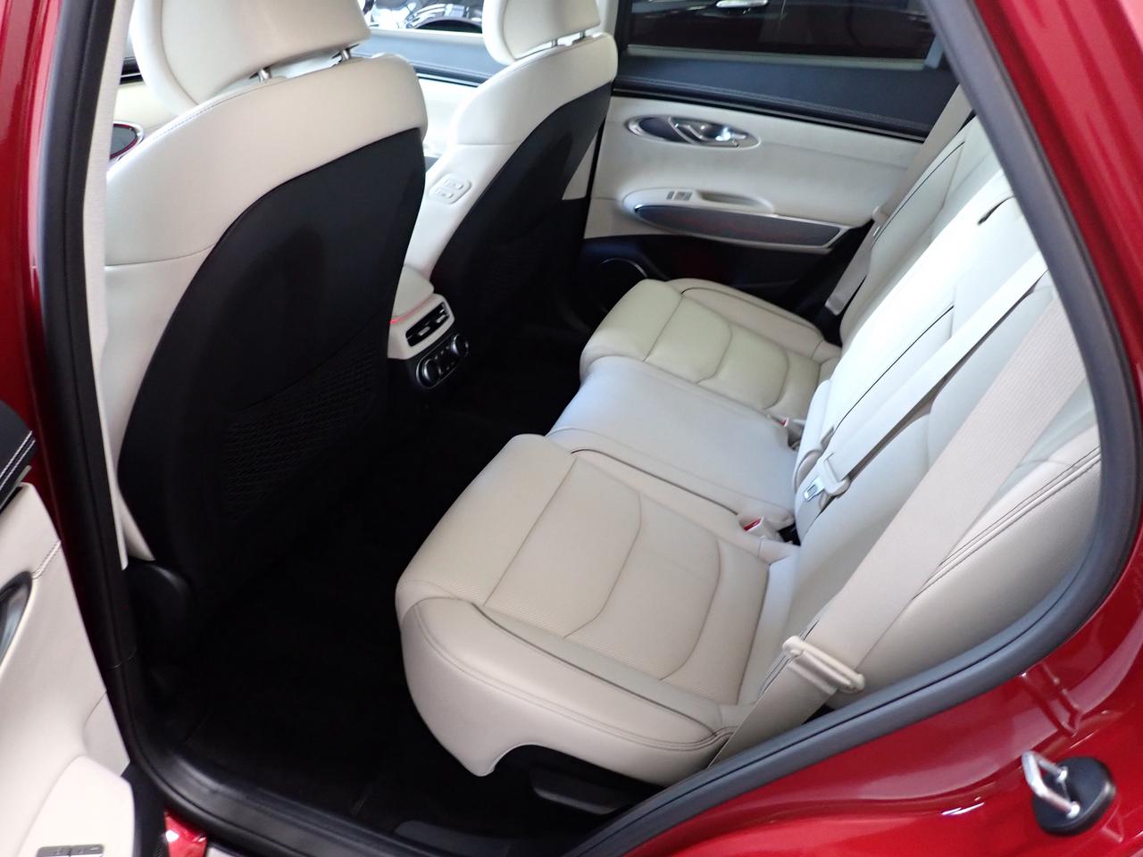 2023 Genesis GV70 2.5T Advanced AWD LEATHER NAVI SUNROOF Photo