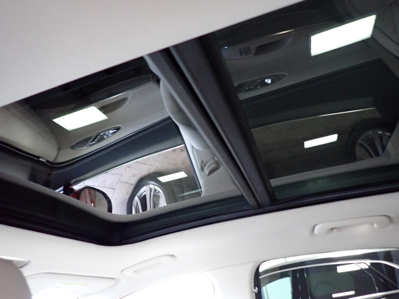 2023 Genesis GV70 2.5T Advanced AWD LEATHER NAVI SUNROOF Photo