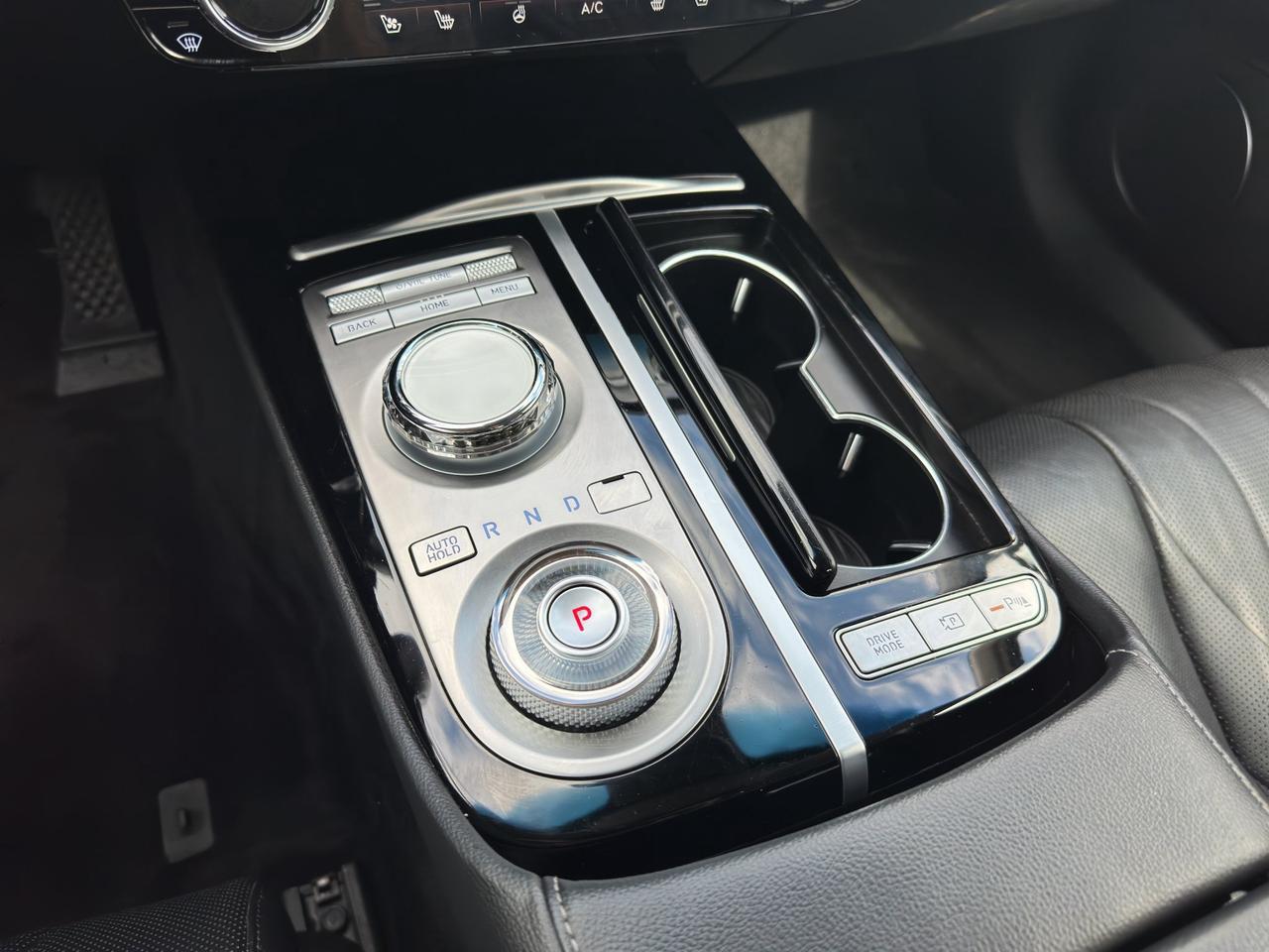 2024 Genesis G80 2.5T Advanced Plus | All Wheel Drive | Anti-Lock Breaks | Adaptive Cruise Control | Sunroof | Photo