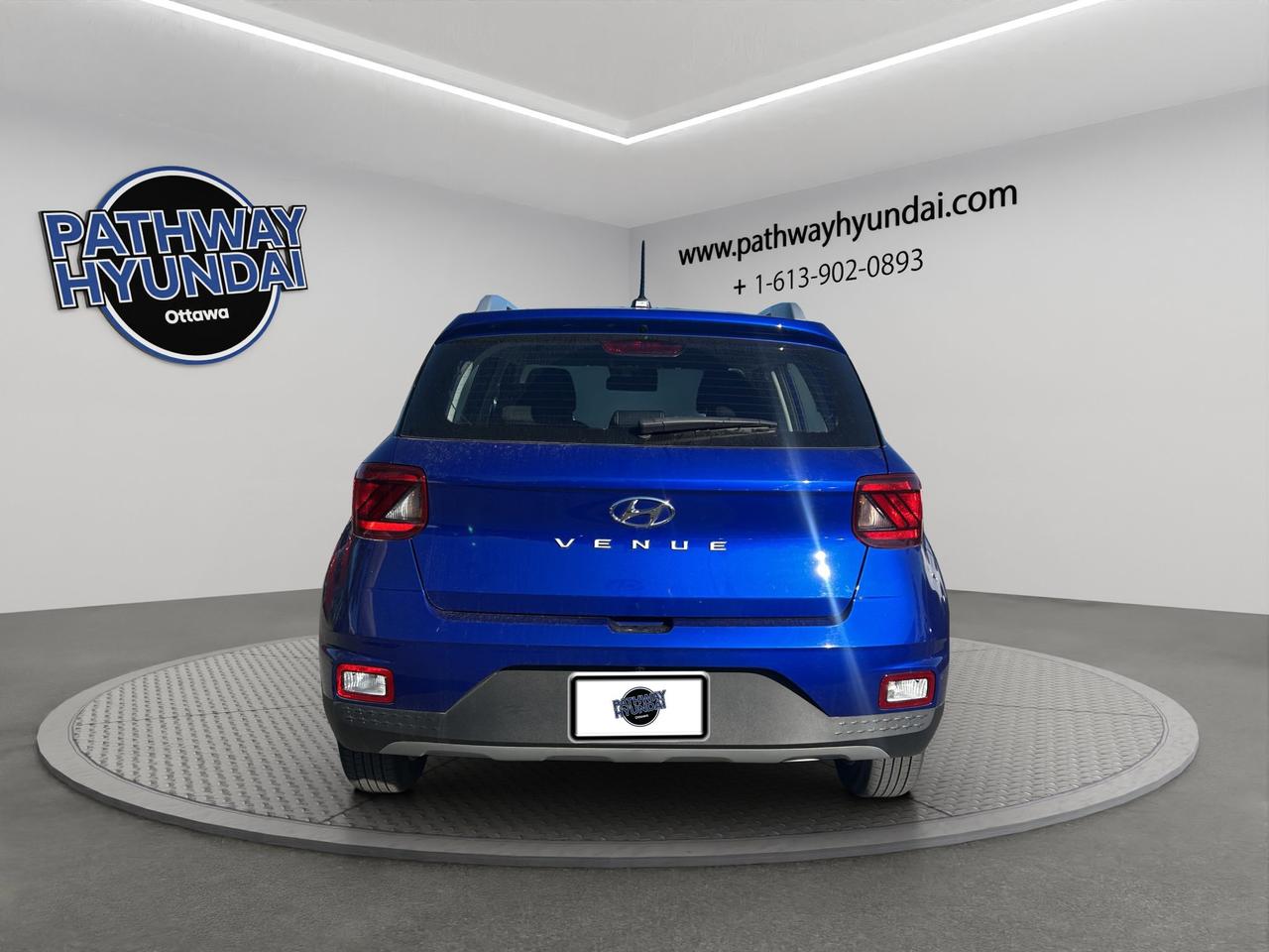 2025 Hyundai Venue Preferred | Reverse Cam | Heated Seats Photo