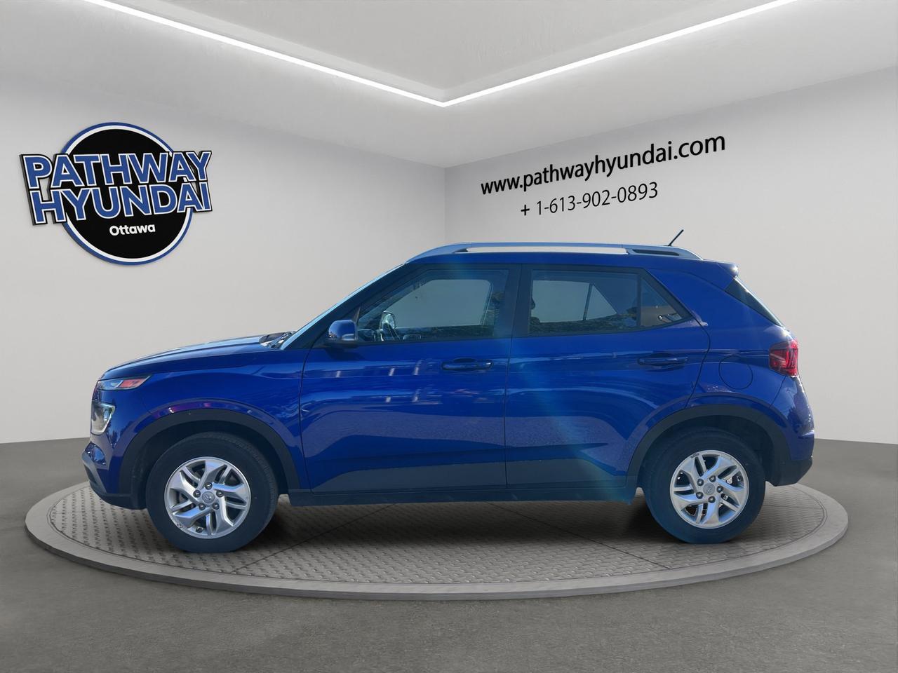 2025 Hyundai Venue Preferred | Reverse Cam | Heated Seats Photo