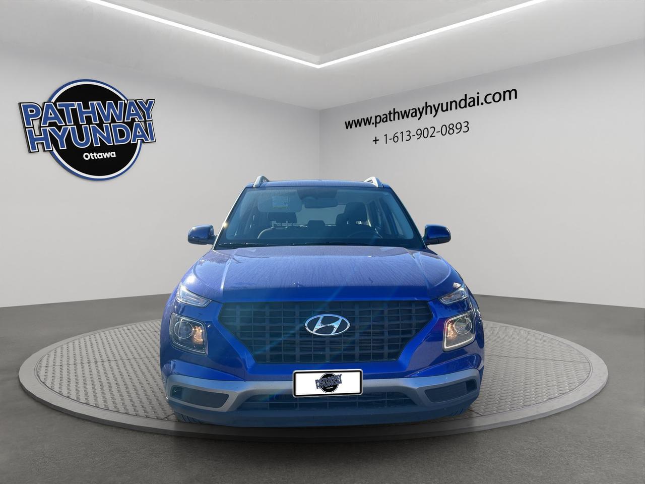 2025 Hyundai Venue Preferred | Reverse Cam | Heated Seats Photo