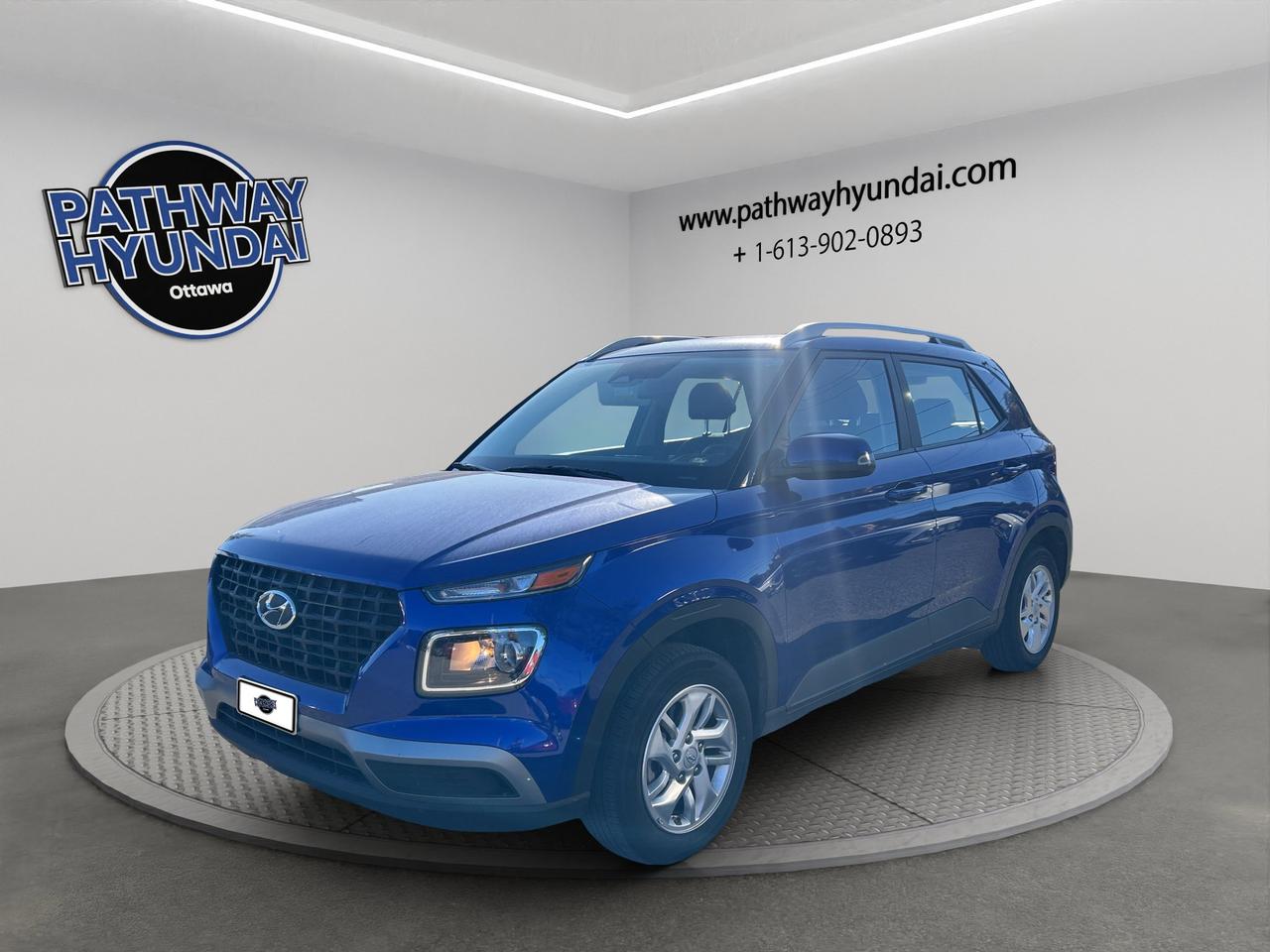 2025 Hyundai Venue Preferred | Reverse Cam | Heated Seats Photo