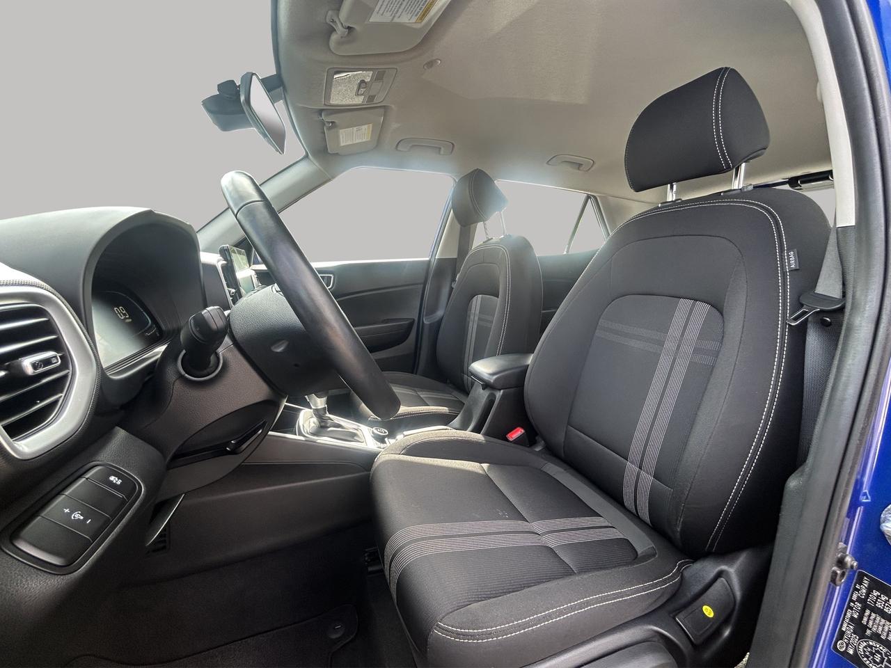2025 Hyundai Venue Preferred | Reverse Cam | Heated Seats Photo