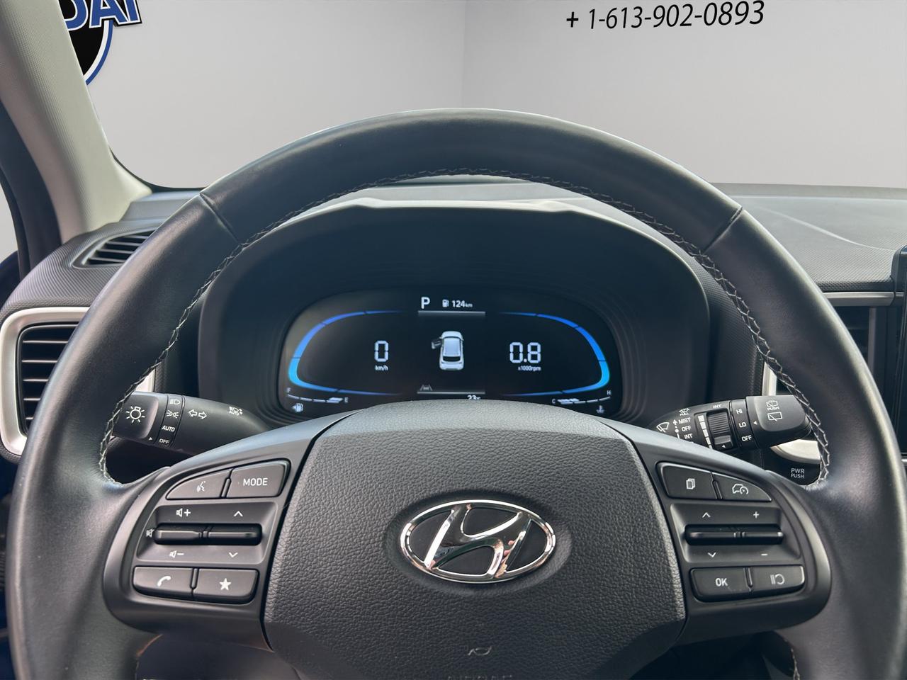 2025 Hyundai Venue Preferred | Reverse Cam | Heated Seats Photo