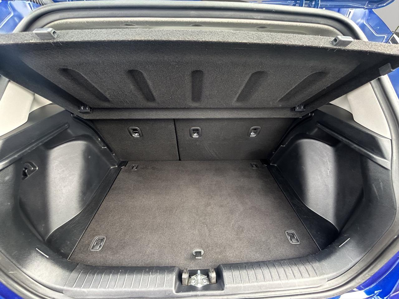 2025 Hyundai Venue Preferred | Reverse Cam | Heated Seats Photo