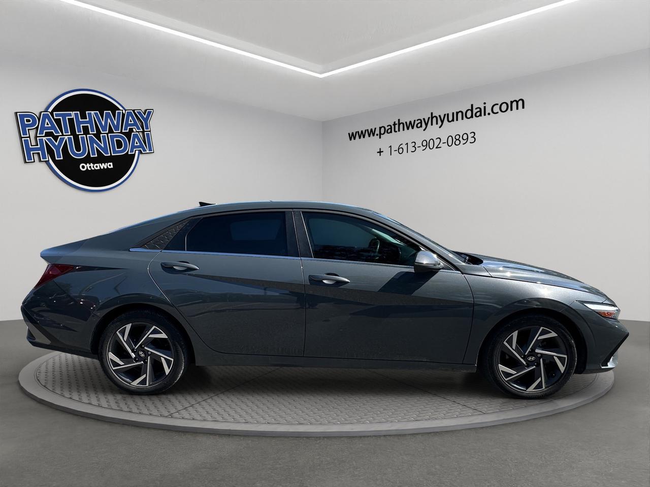 2025 Hyundai Elantra Luxury | Sunroof | Lane Keep Assist | Keyless Entry & Start Photo