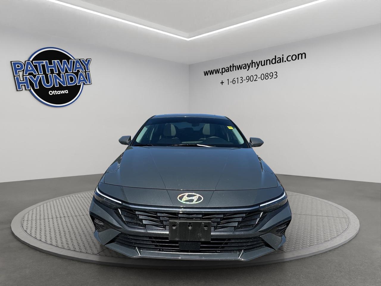 2025 Hyundai Elantra Luxury | Sunroof | Lane Keep Assist | Keyless Entry & Start Photo