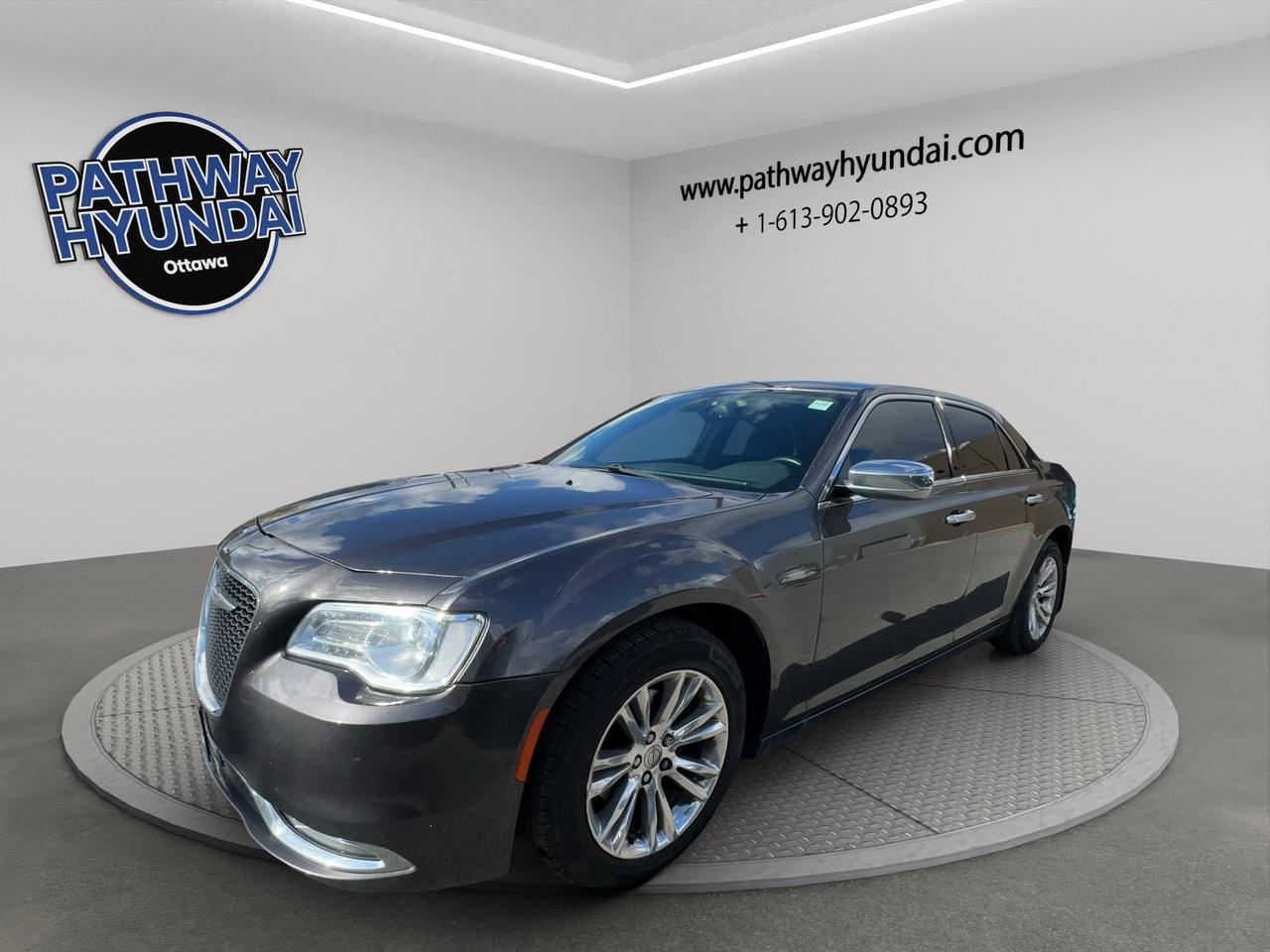 2016 Chrysler 300 Touring | Panoramic Sunroof | Keyless Start & Entry | Reverse Camera | Photo