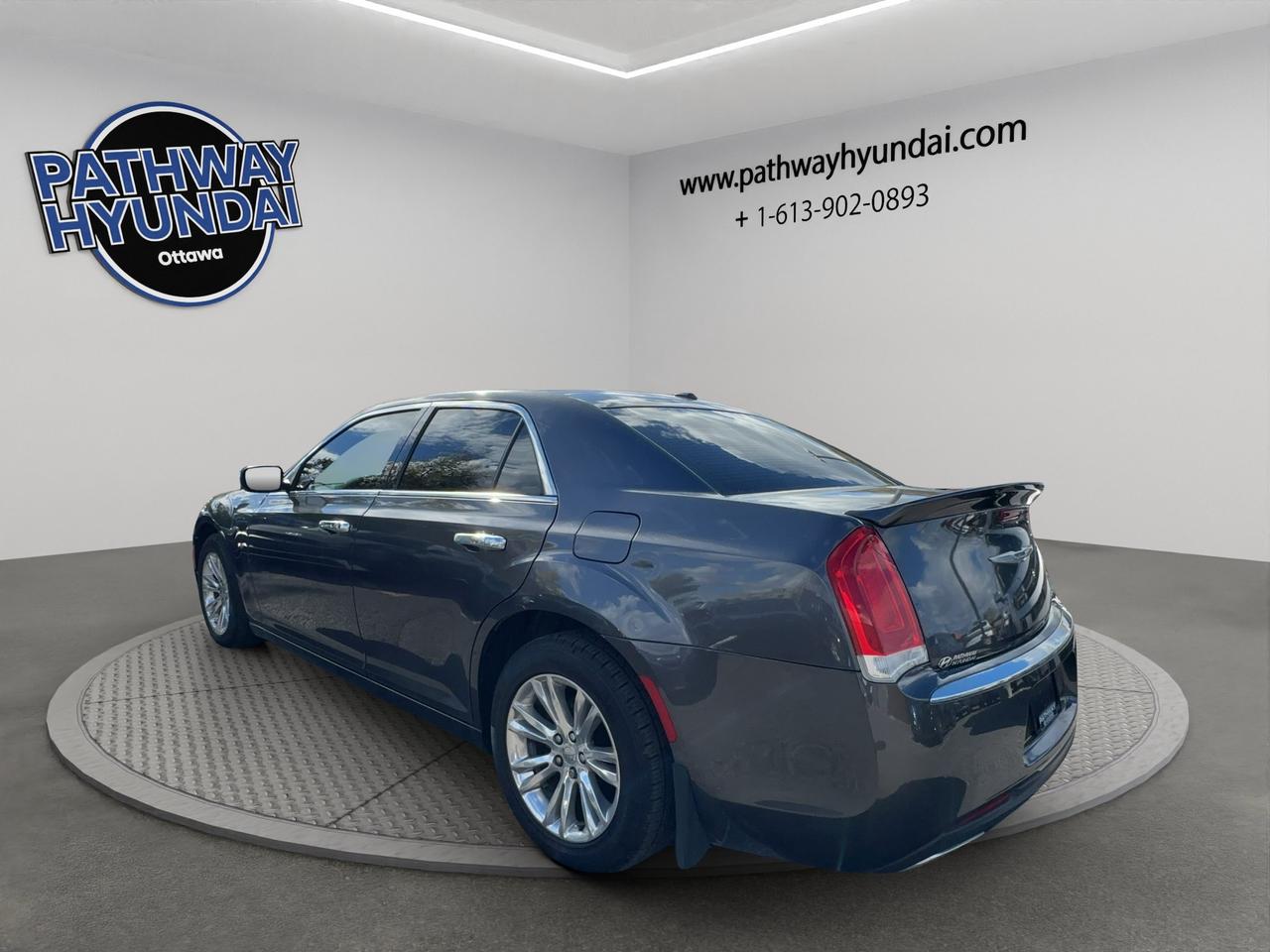 2016 Chrysler 300 Touring | Panoramic Sunroof | Keyless Start & Entry | Reverse Camera | Photo