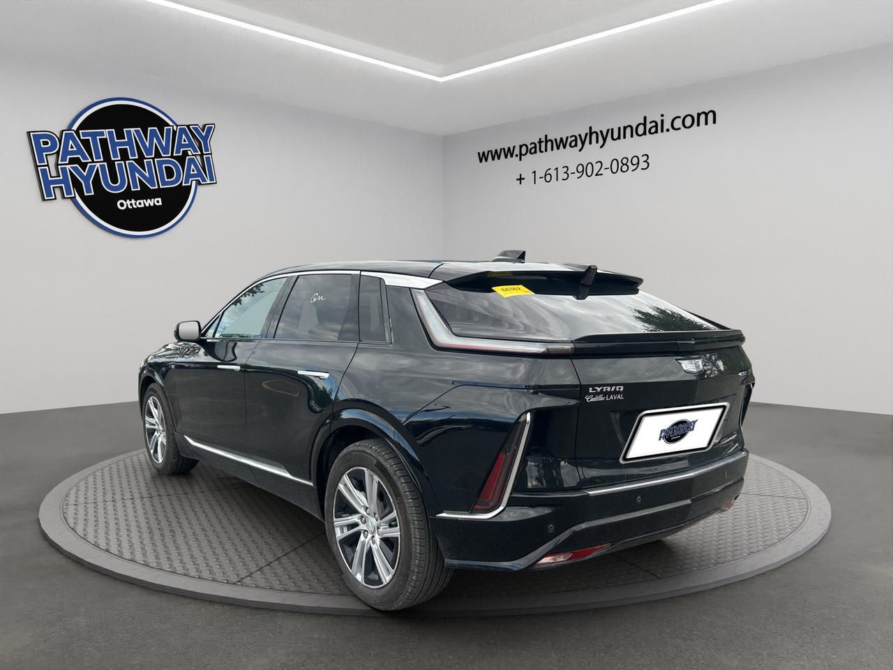 2024 Cadillac LYRIQ Tech | 33 Inch Curved Display | Wireless Apple CarPlay | Automatic Emergency Breaks | Photo