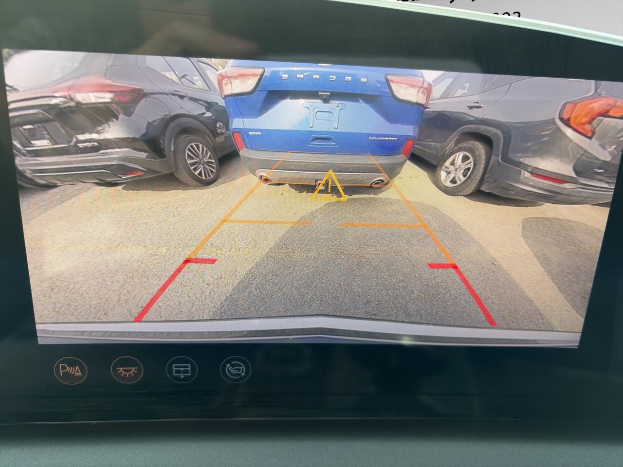 2024 Cadillac LYRIQ Tech | 33 Inch Curved Display | Wireless Apple CarPlay | Automatic Emergency Breaks | Photo
