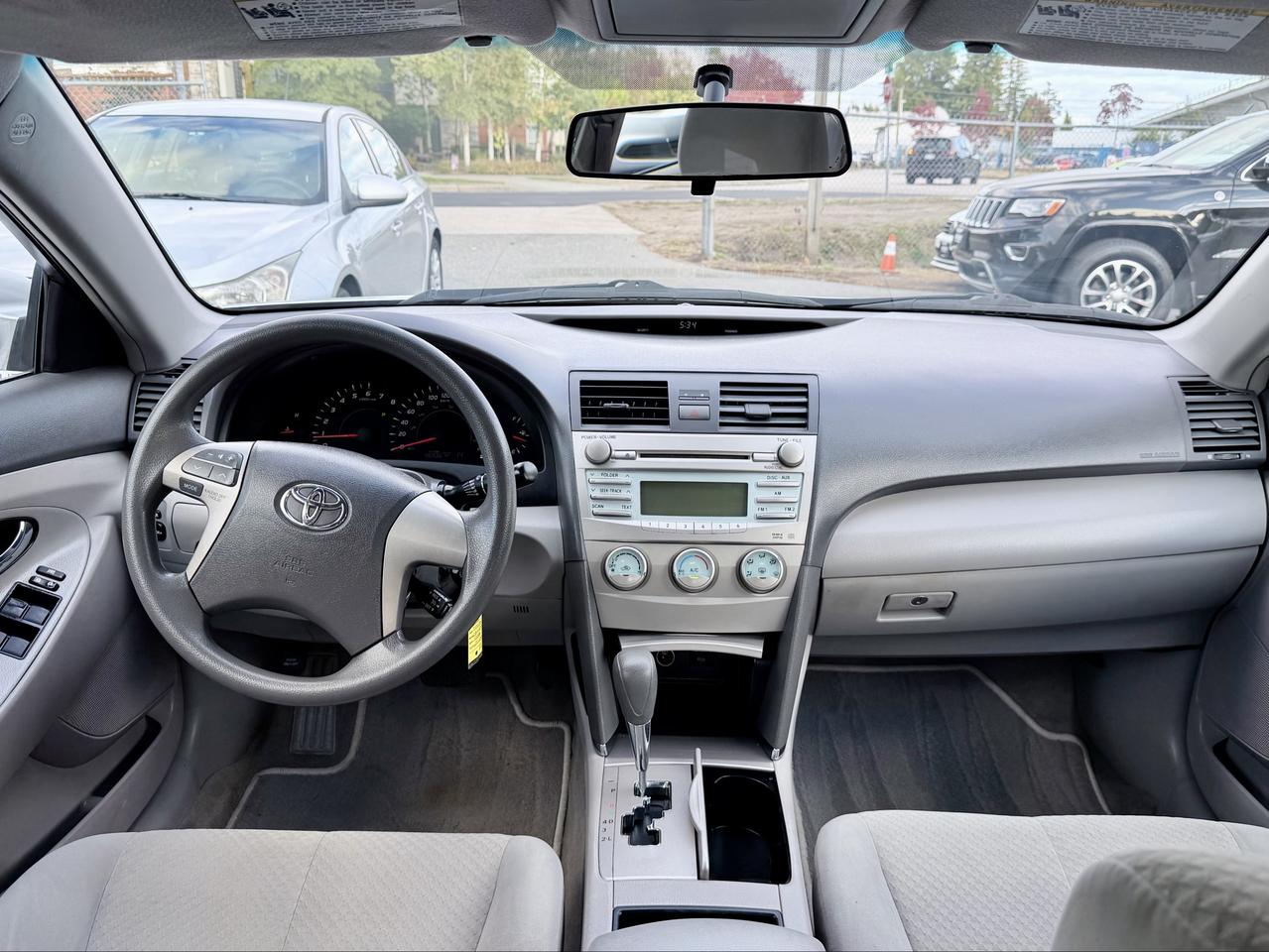 2009 Toyota Camry FINANCING AVAILABLE Photo11