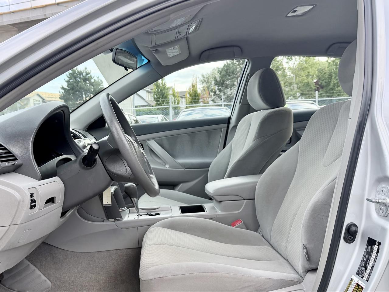 2009 Toyota Camry FINANCING AVAILABLE Photo10