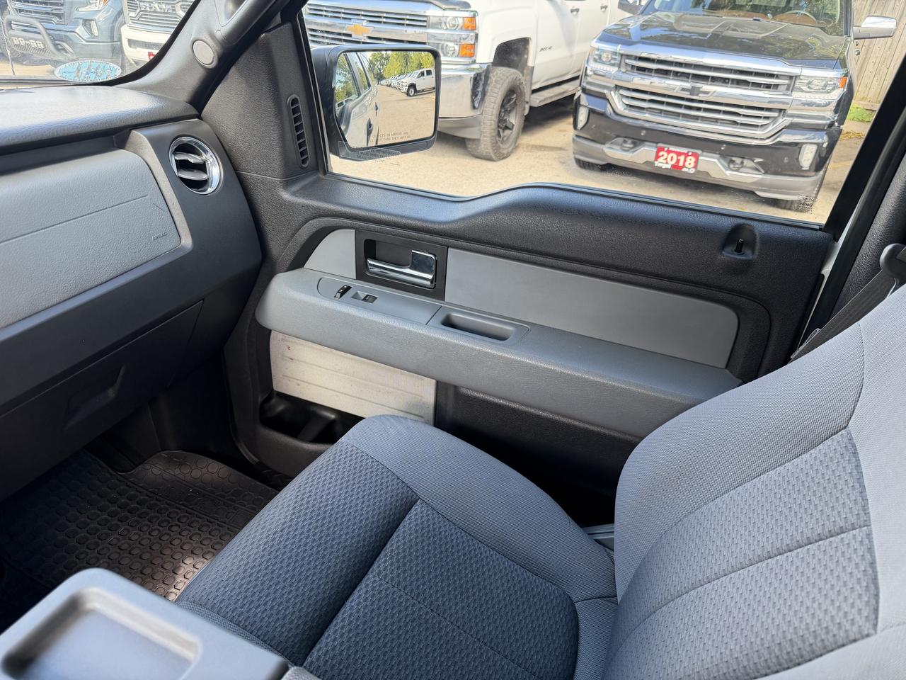 2014 Ford F-150 XLT | 5.0L V8 | Clean CARFAX Photo