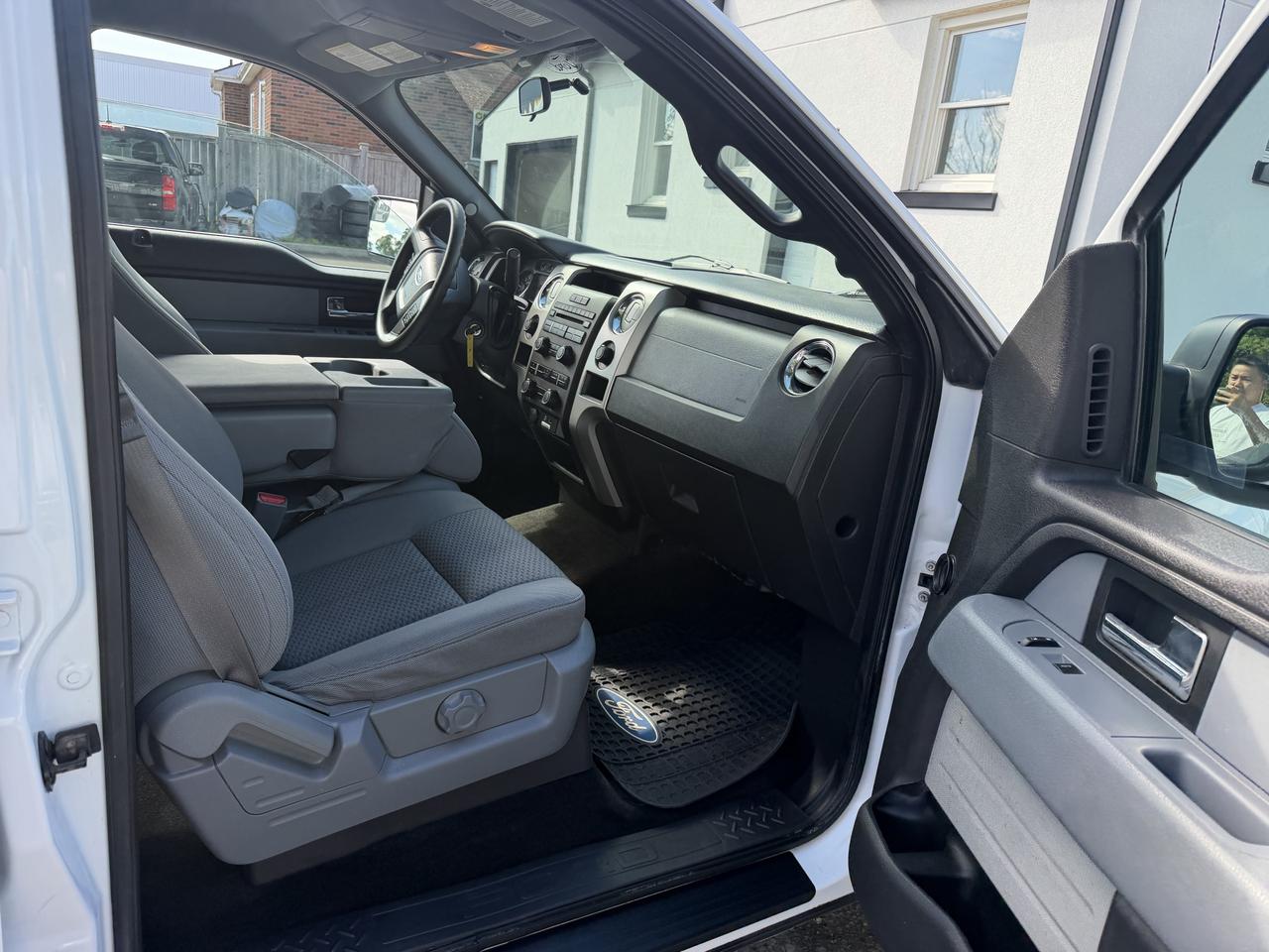 2014 Ford F-150 XLT | 5.0L V8 | Clean CARFAX Photo