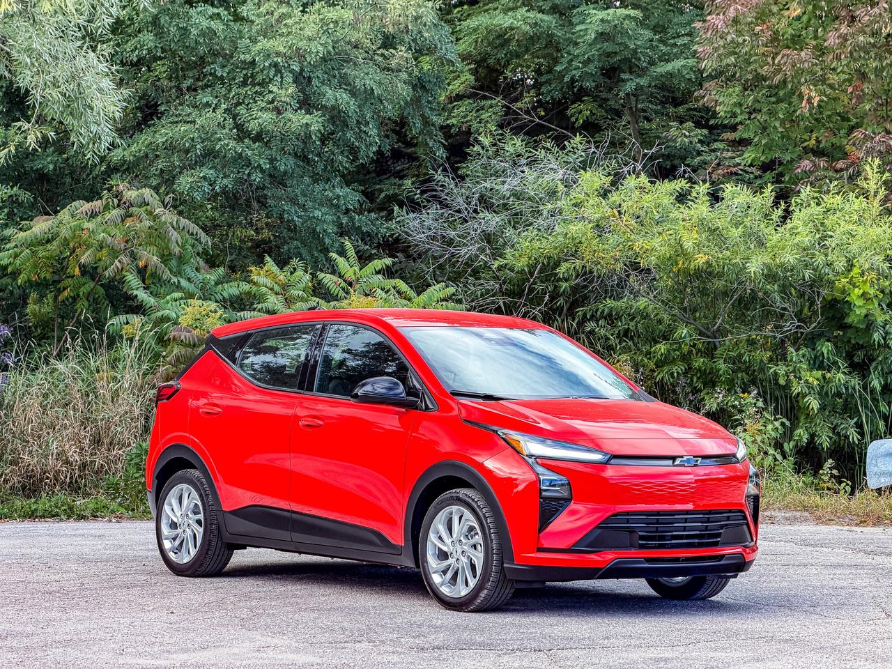 2027 Chevrolet Bolt LT Photo