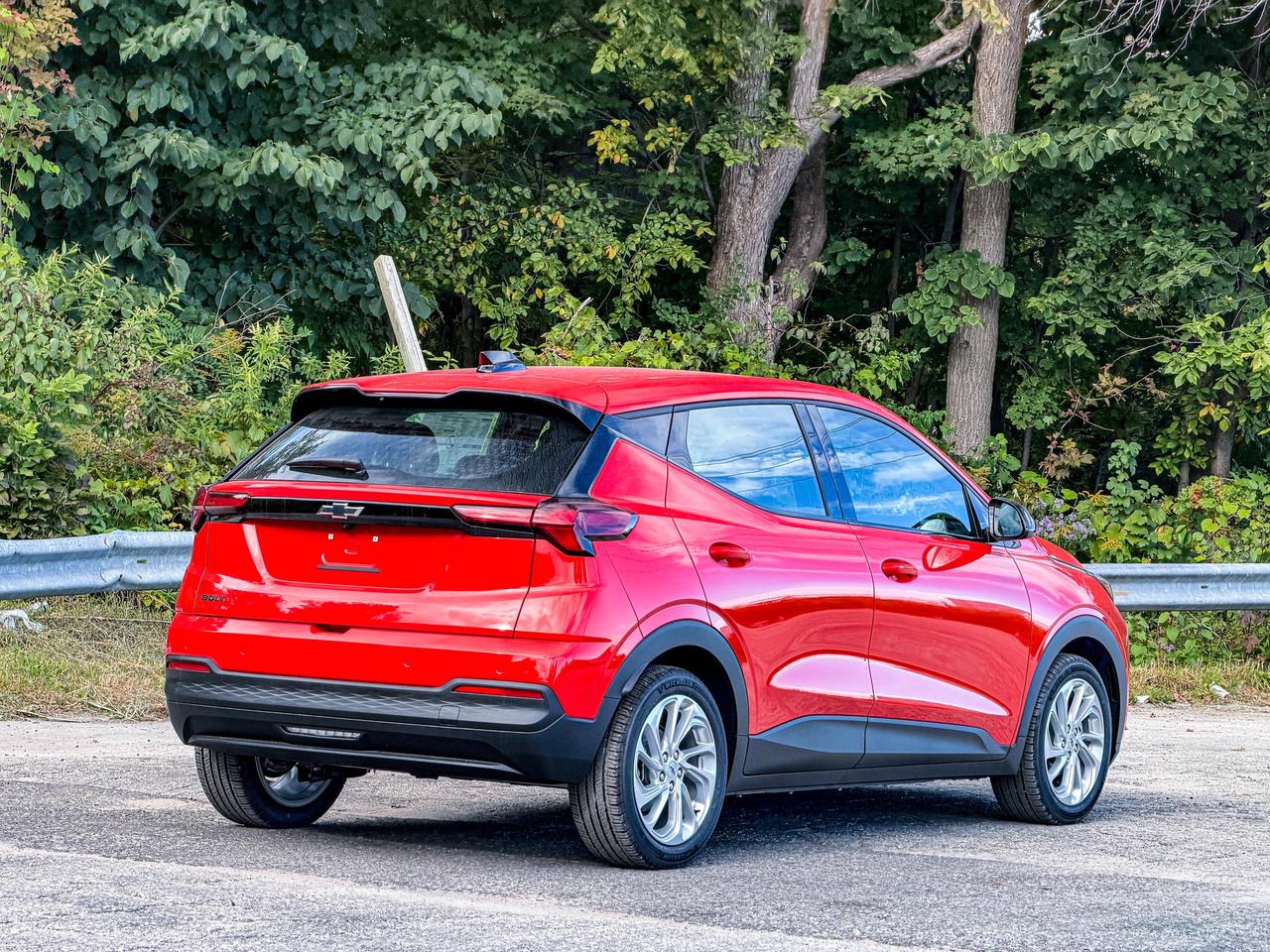 2027 Chevrolet Bolt LT Photo