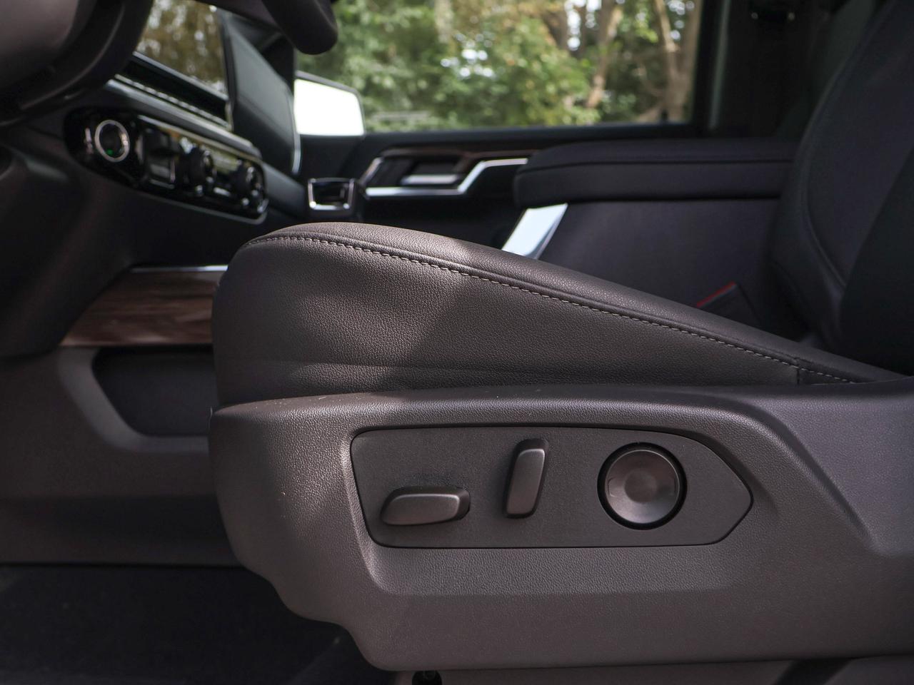 2026 Chevrolet Silverado 1500 LT Photo