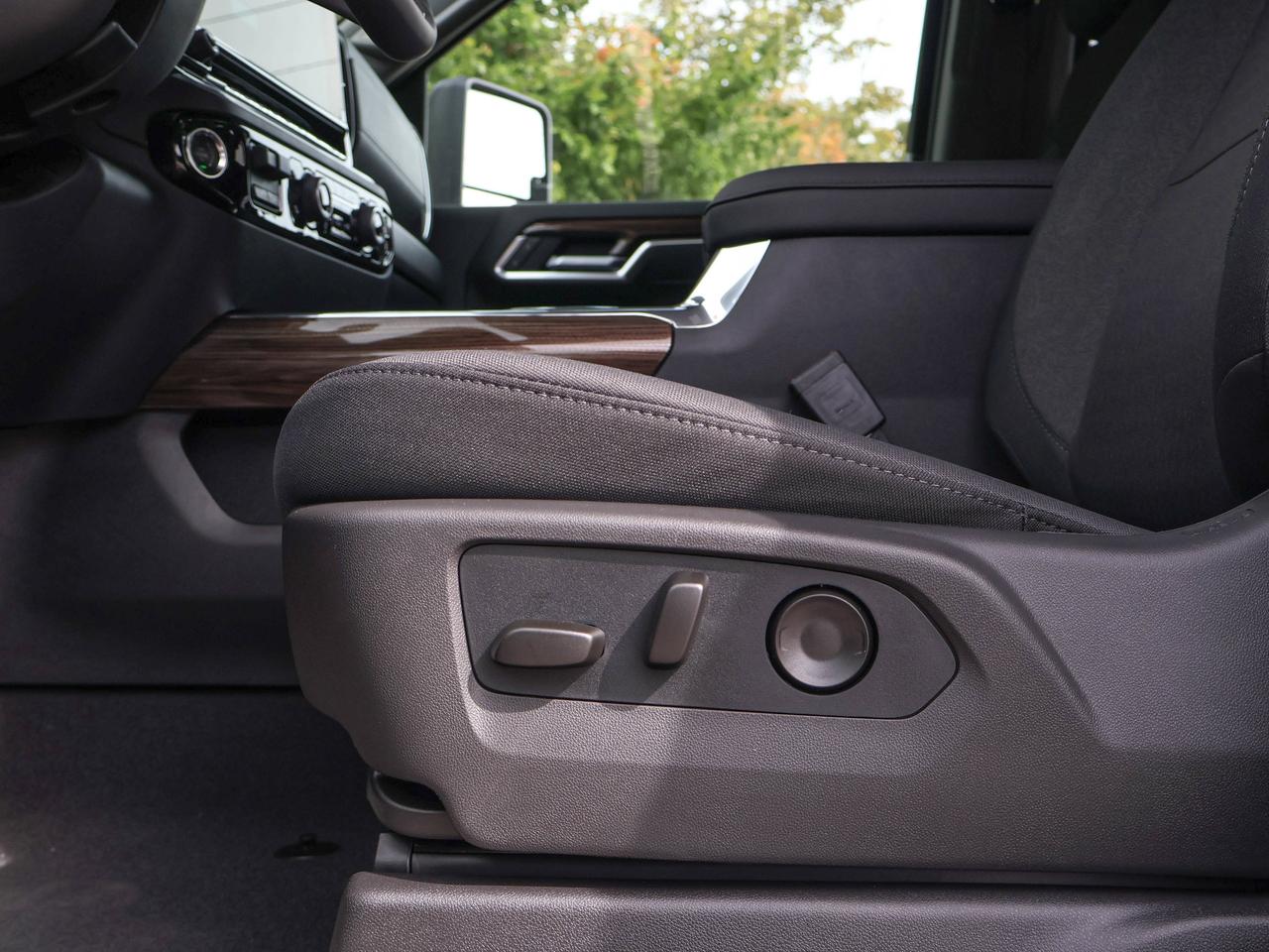 2026 Chevrolet SILVERADO 2500HD LT Photo
