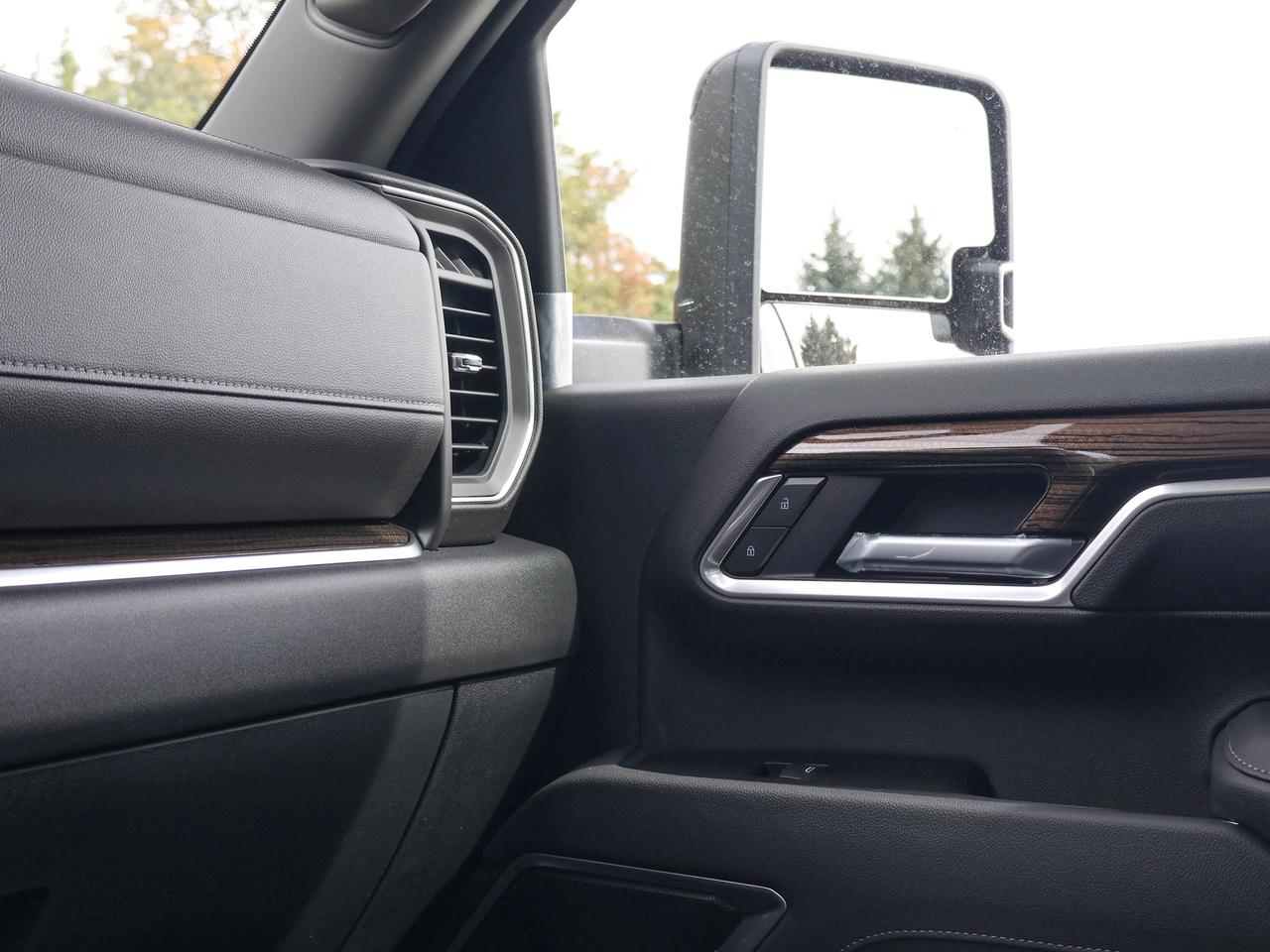 2026 Chevrolet SILVERADO 2500HD LT Photo