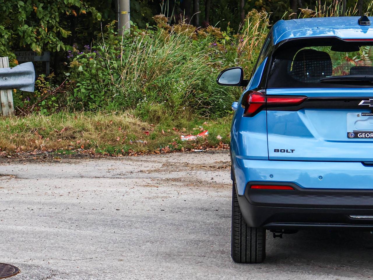 2027 Chevrolet Bolt LT Photo