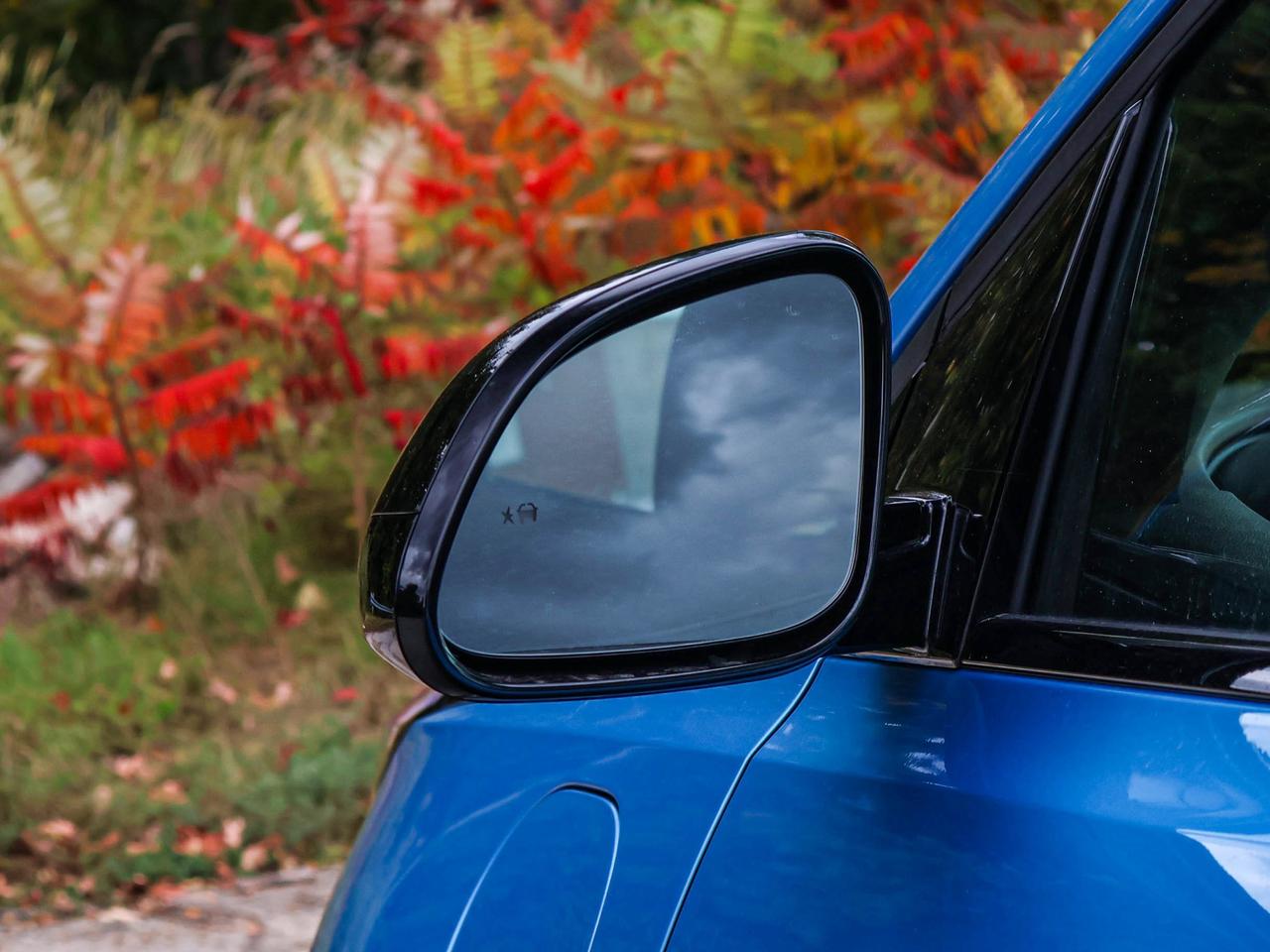 2027 Chevrolet Bolt LT Photo