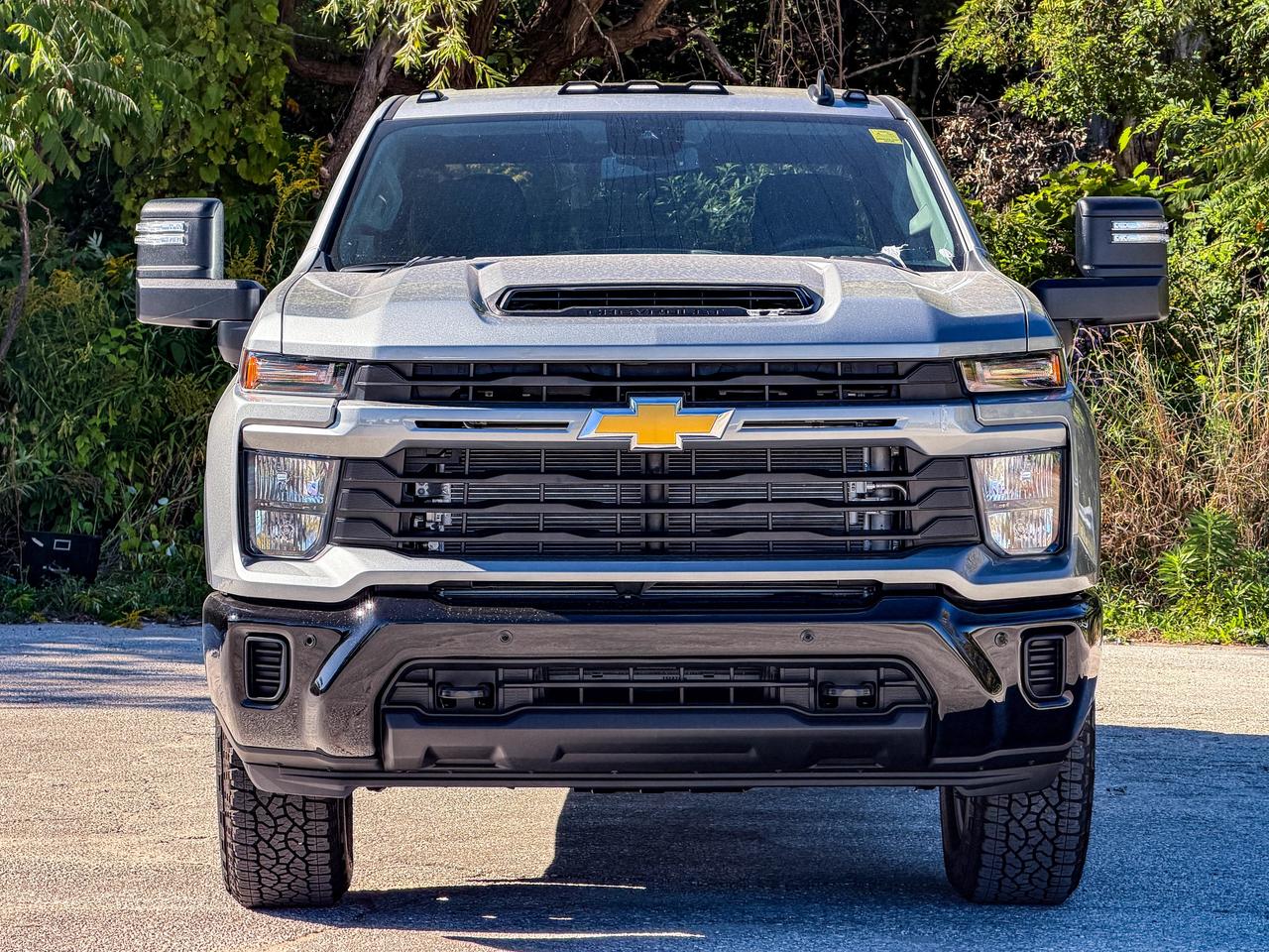 2026 Chevrolet SILVERADO 2500HD Custom Photo