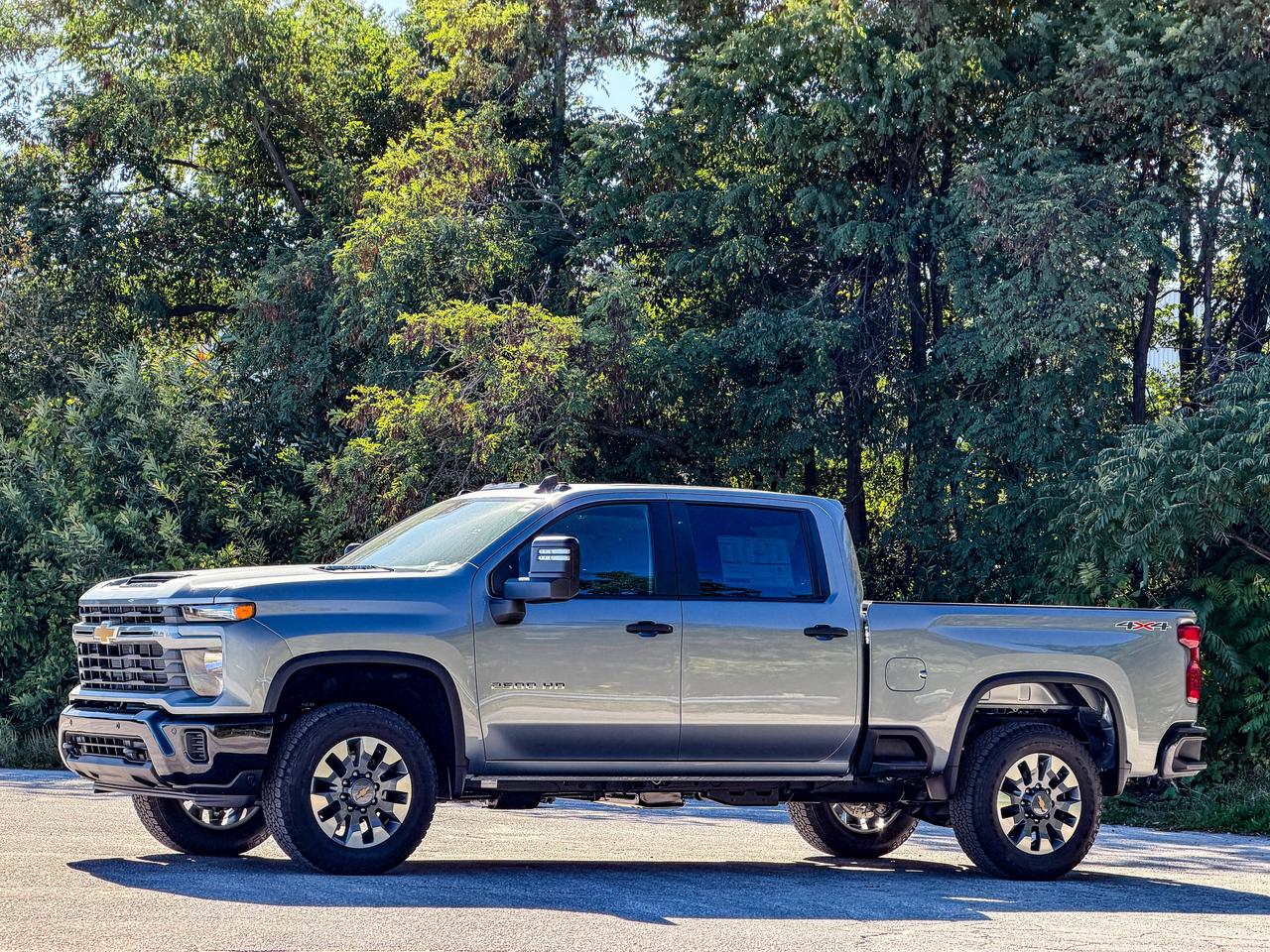 2026 Chevrolet SILVERADO 2500HD Custom Photo