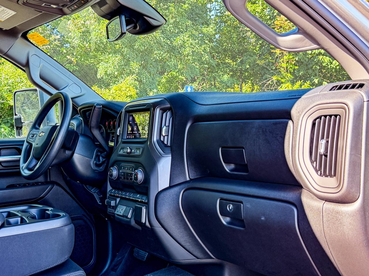 2026 Chevrolet SILVERADO 2500HD Custom Photo