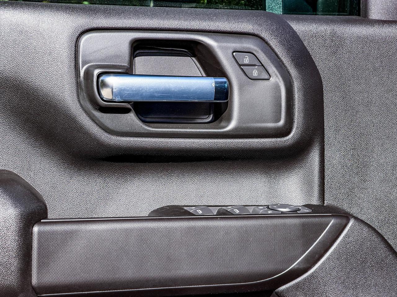 2026 Chevrolet SILVERADO 2500HD Custom Photo