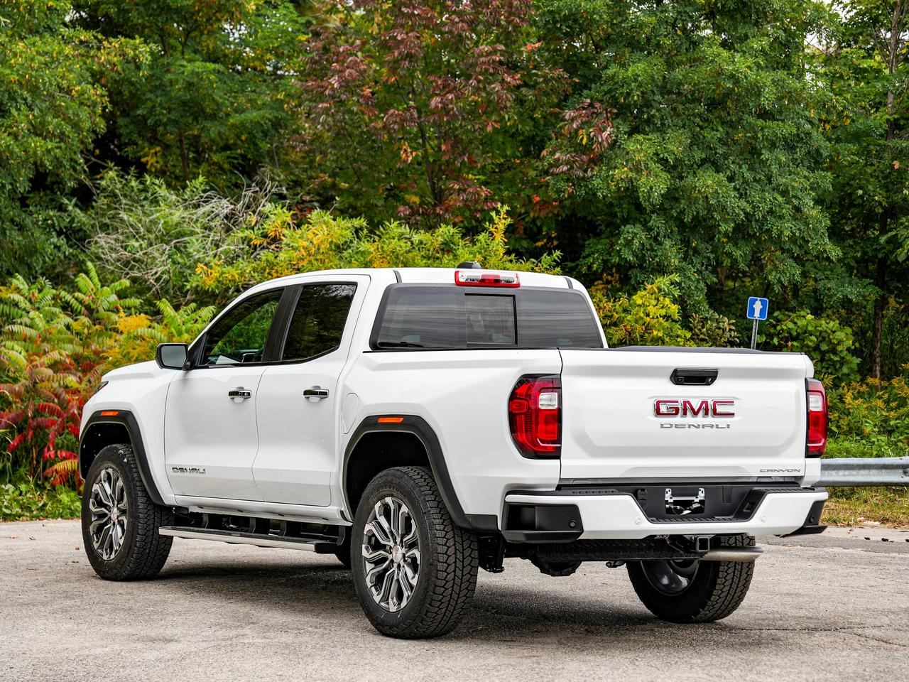 2026 GMC Canyon Denali Photo