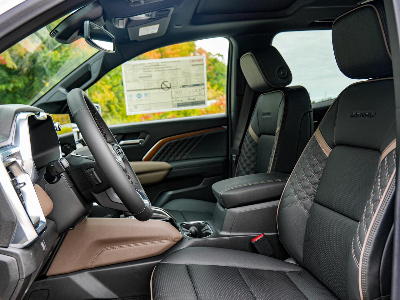 2026 GMC Canyon Denali Photo