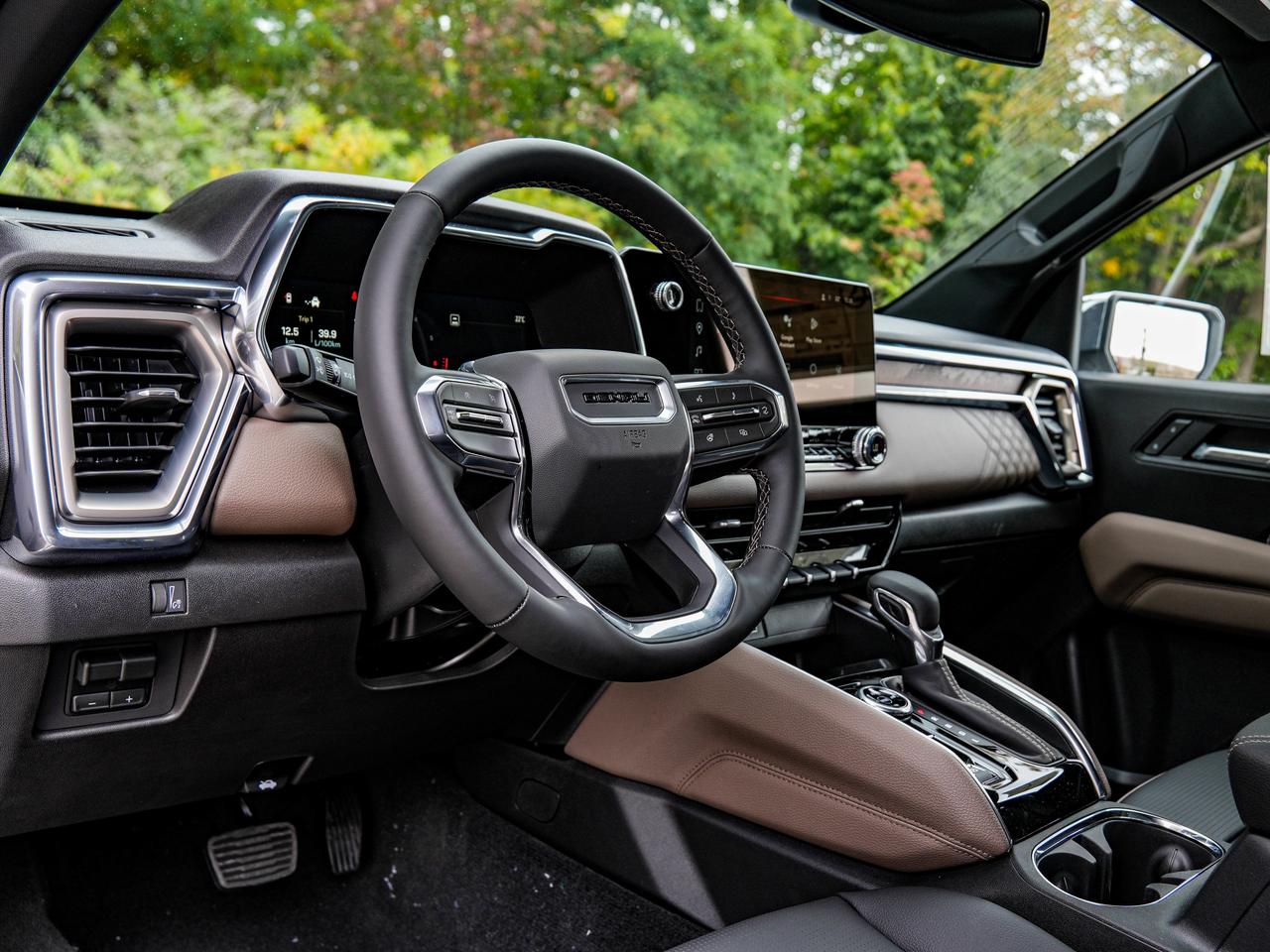 2026 GMC Canyon Denali Photo