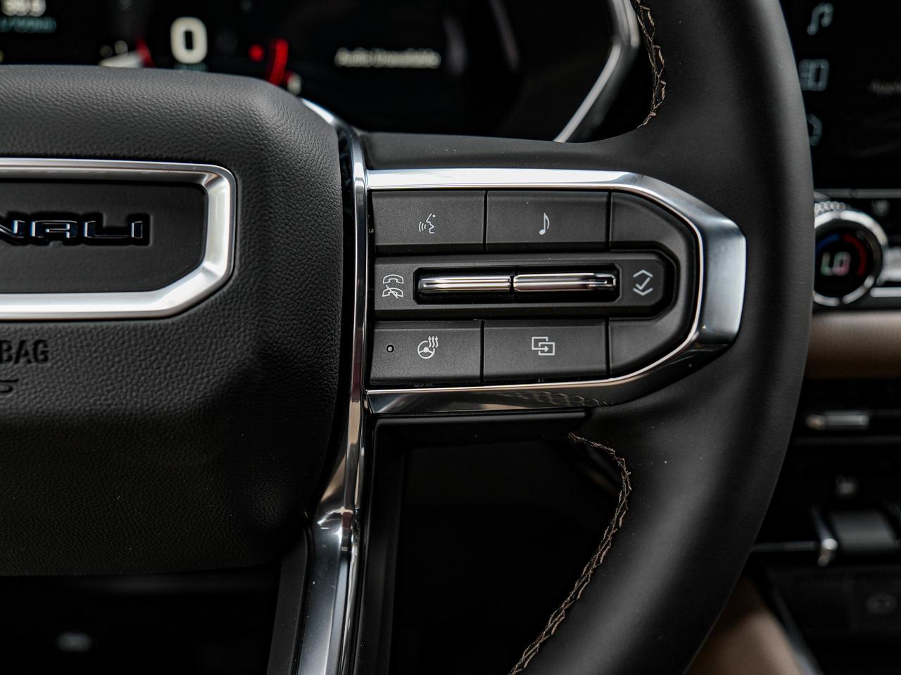 2026 GMC Canyon Denali Photo